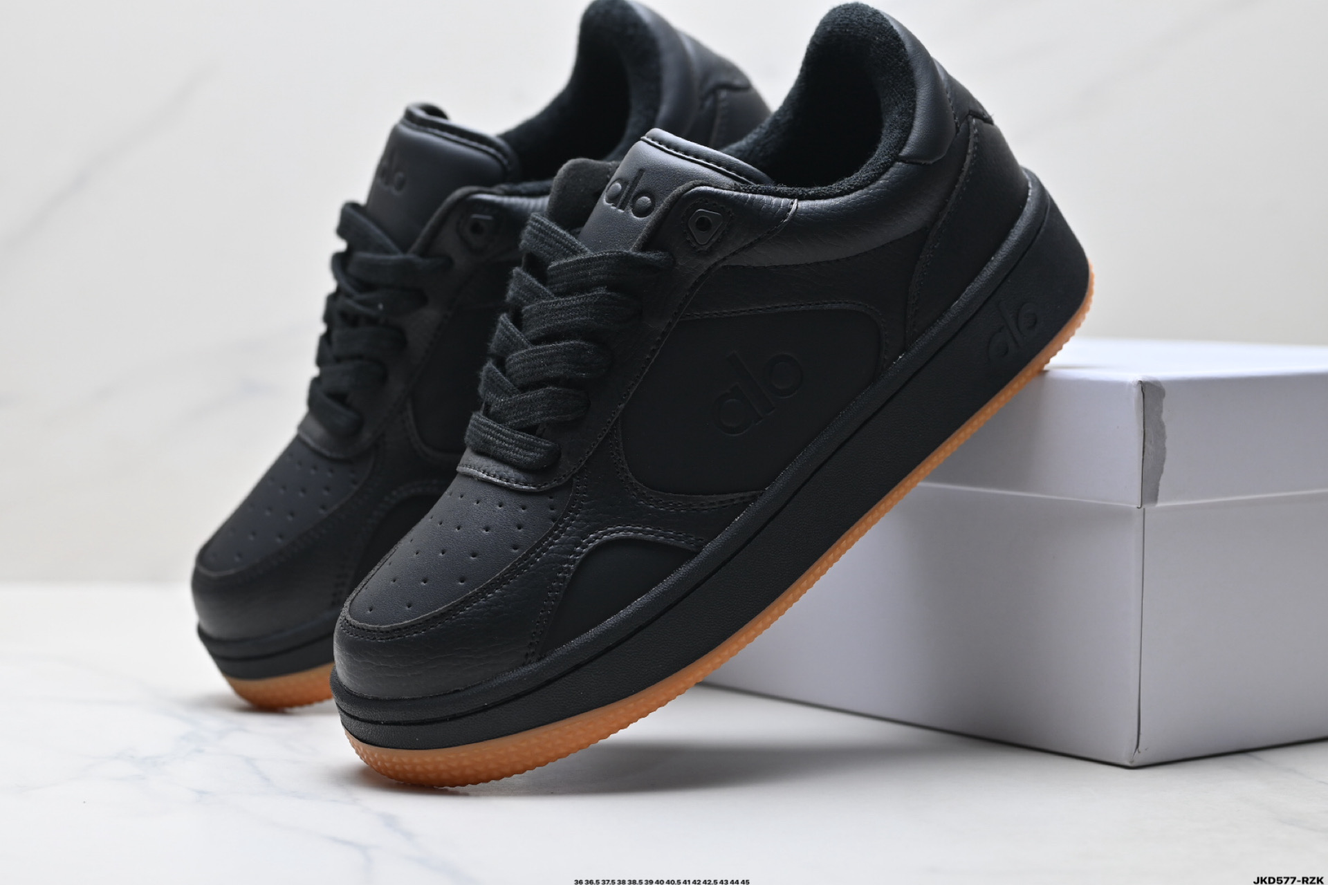 170 Alo Yoga Recovery Mode 百搭轻便 防滑减震低帮板鞋