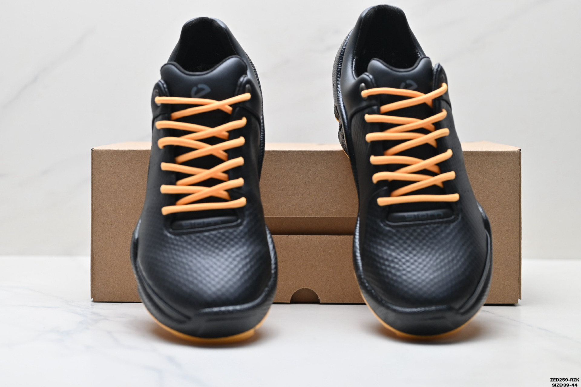 270 Ecco爱步 BIOM C 系列 牛皮 圆头厚底系带 低帮 徒步鞋 800434-610