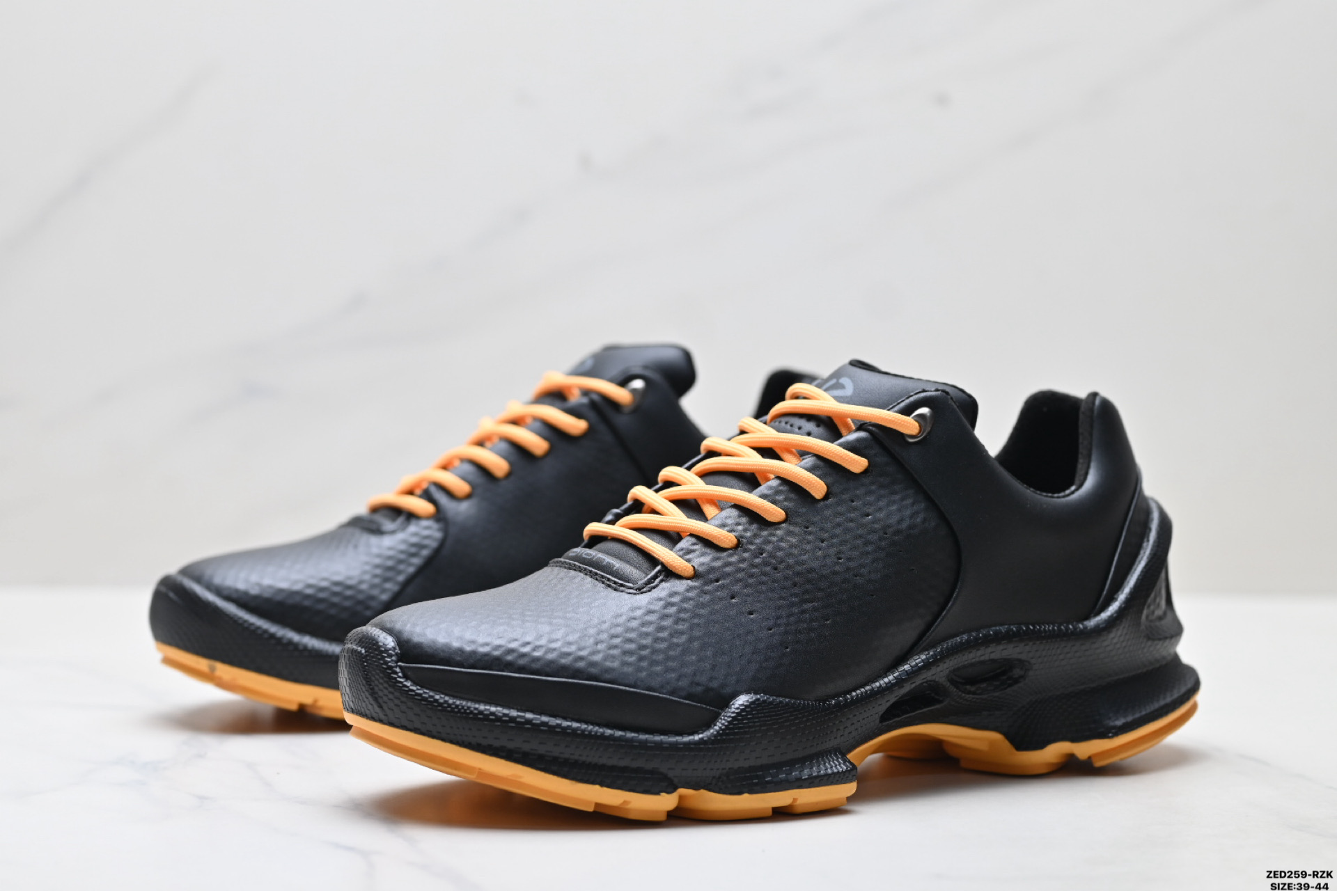 270 Ecco爱步 BIOM C 系列 牛皮 圆头厚底系带 低帮 徒步鞋 800434-610