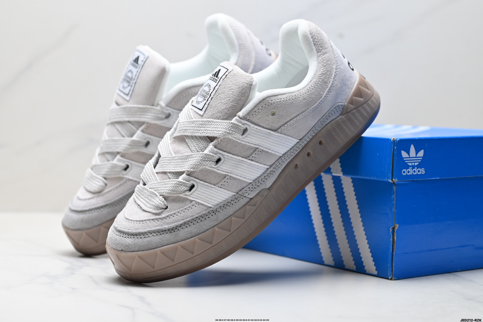 Adidas Adimatic Low 马蒂奇系列低帮 复古鲨鱼面包鞋运动休闲滑板板鞋 ID0847