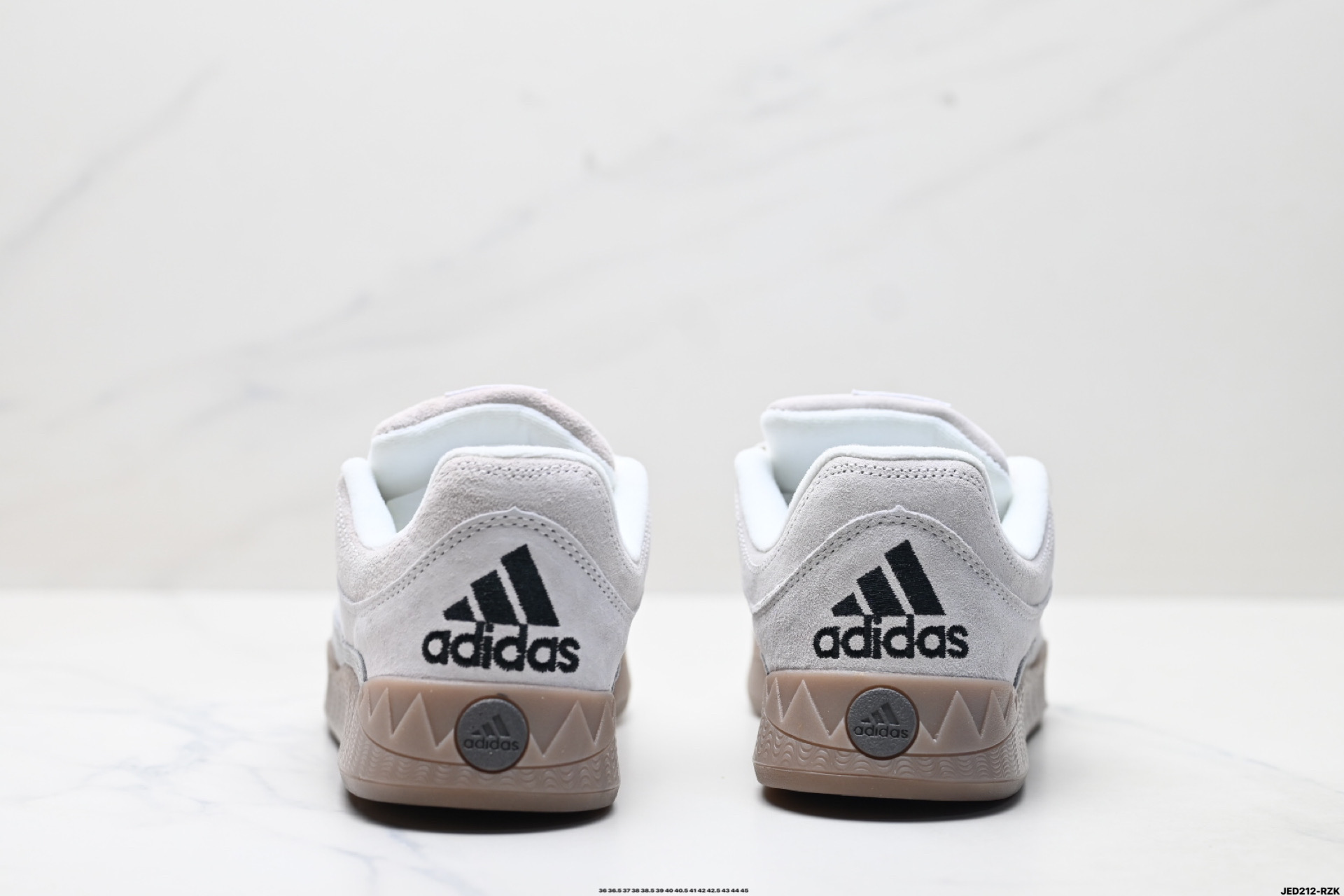 Adidas Adimatic Low 马蒂奇系列低帮 复古鲨鱼面包鞋运动休闲滑板板鞋 ID0847
