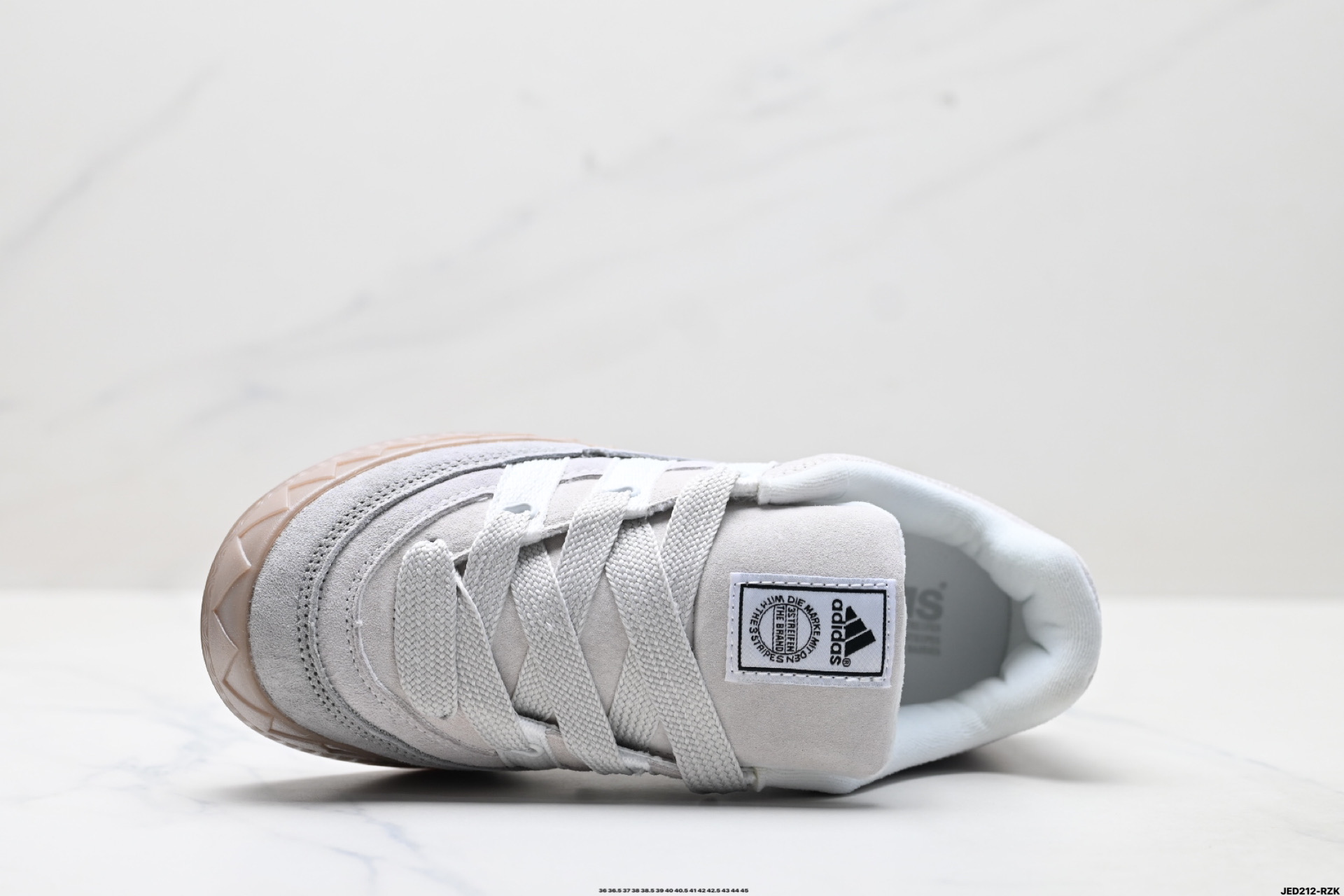 Adidas Adimatic Low 马蒂奇系列低帮 复古鲨鱼面包鞋运动休闲滑板板鞋 ID0847