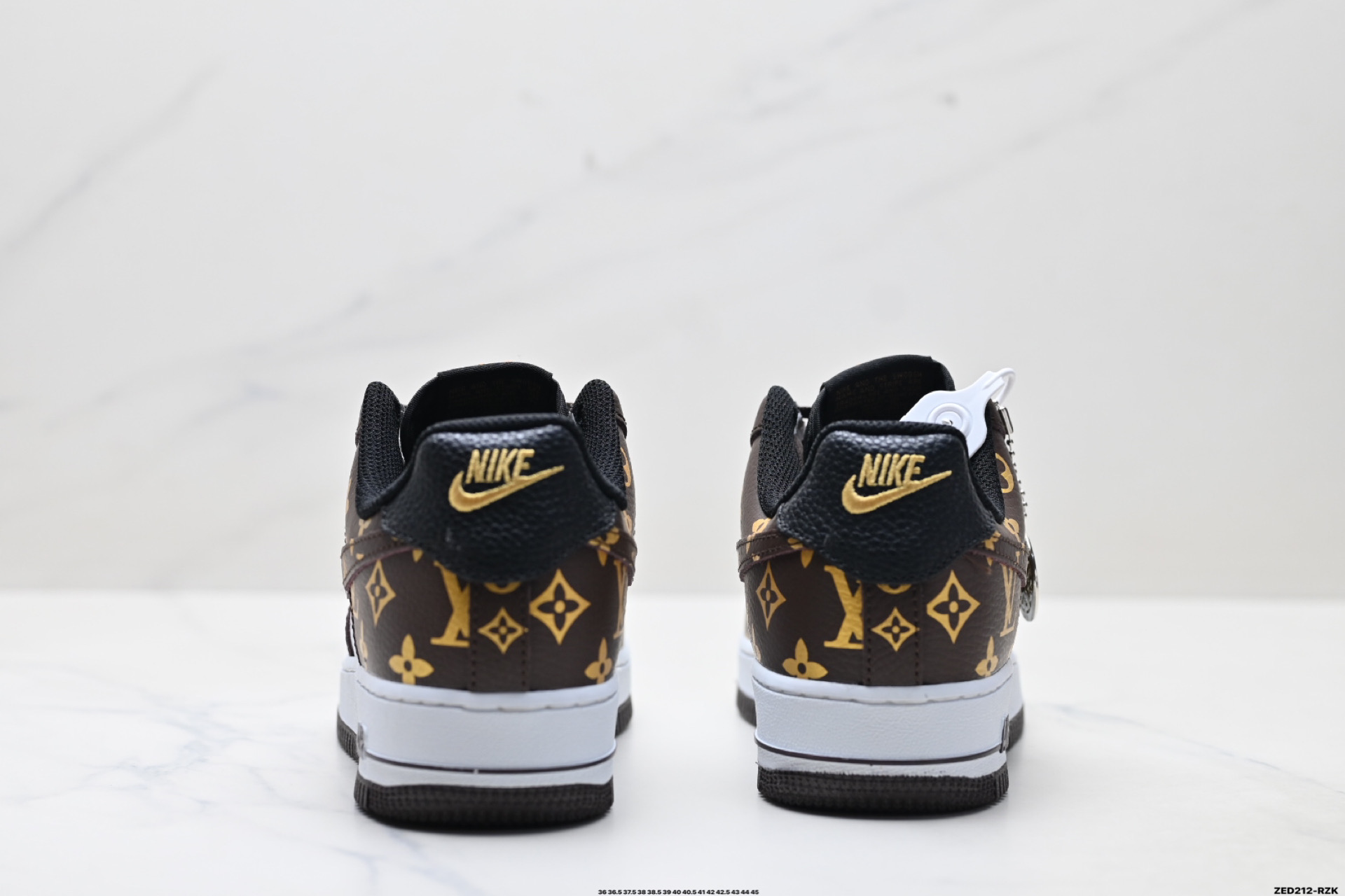 NIKE AIR FORCE 1‘07 CZ3986-004 NIKE AIR FORCE 1‘07 CZ3986-004