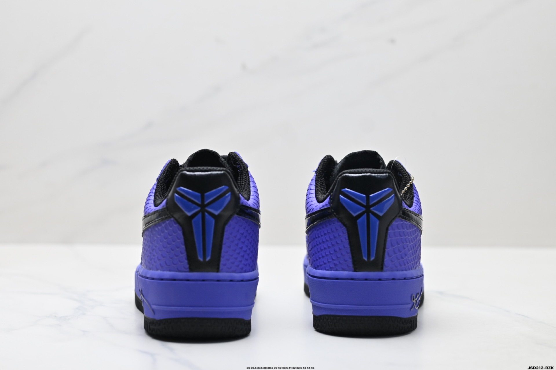 NIKE AIR FORCE 1‘07 II7062-500