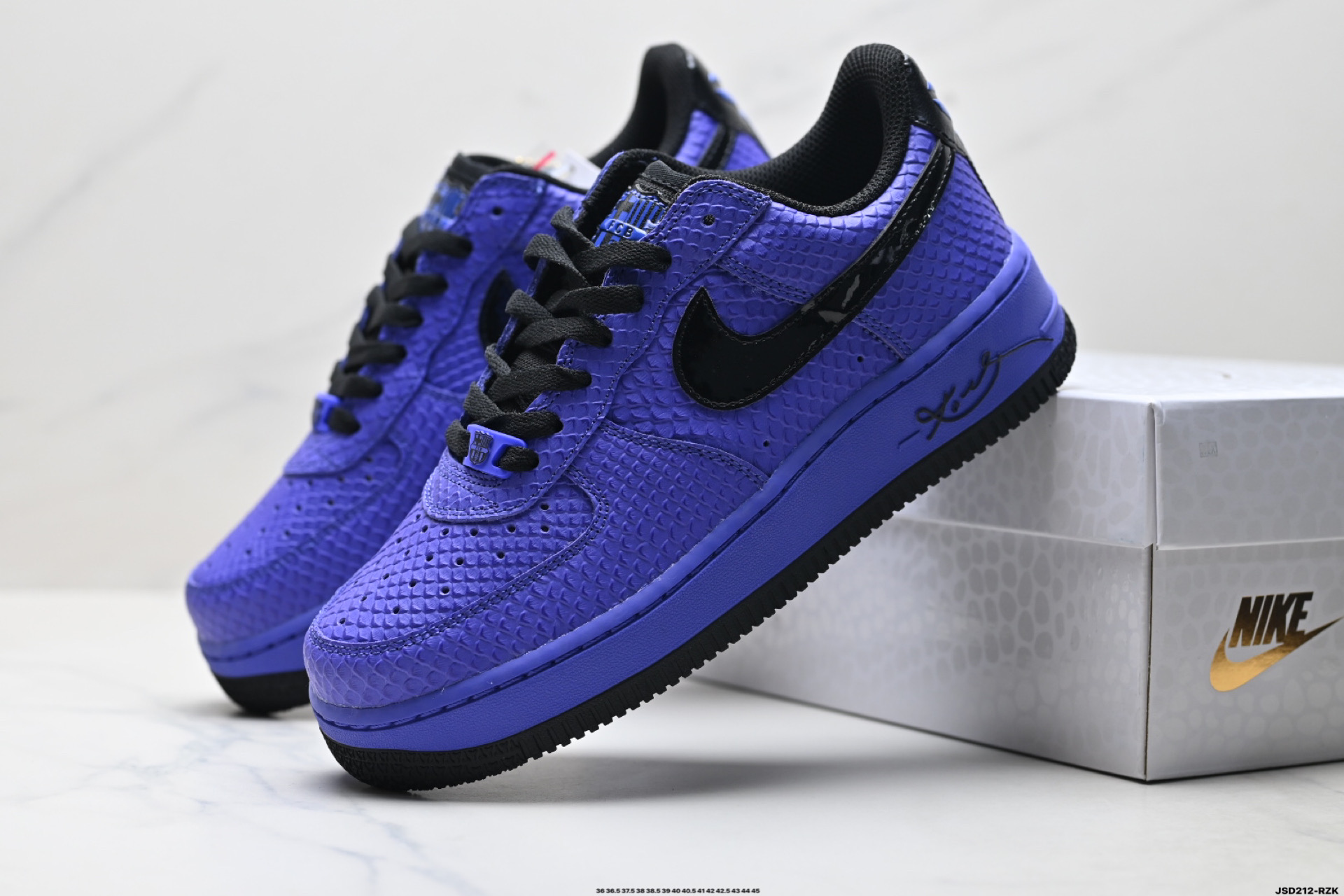 NIKE AIR FORCE 1‘07 II7062-500
