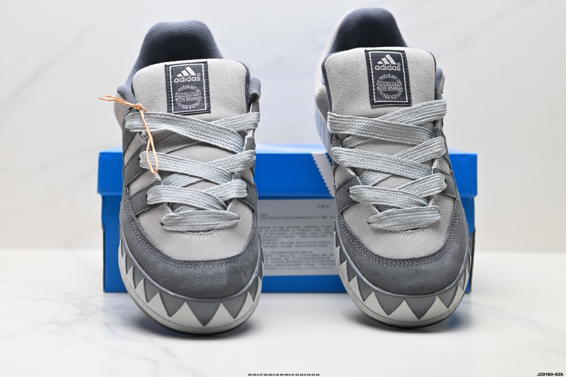 150 Adidas Adimatic Low 马蒂奇系列低帮 复古鲨鱼面包鞋运动休闲滑板板鞋 KI8885