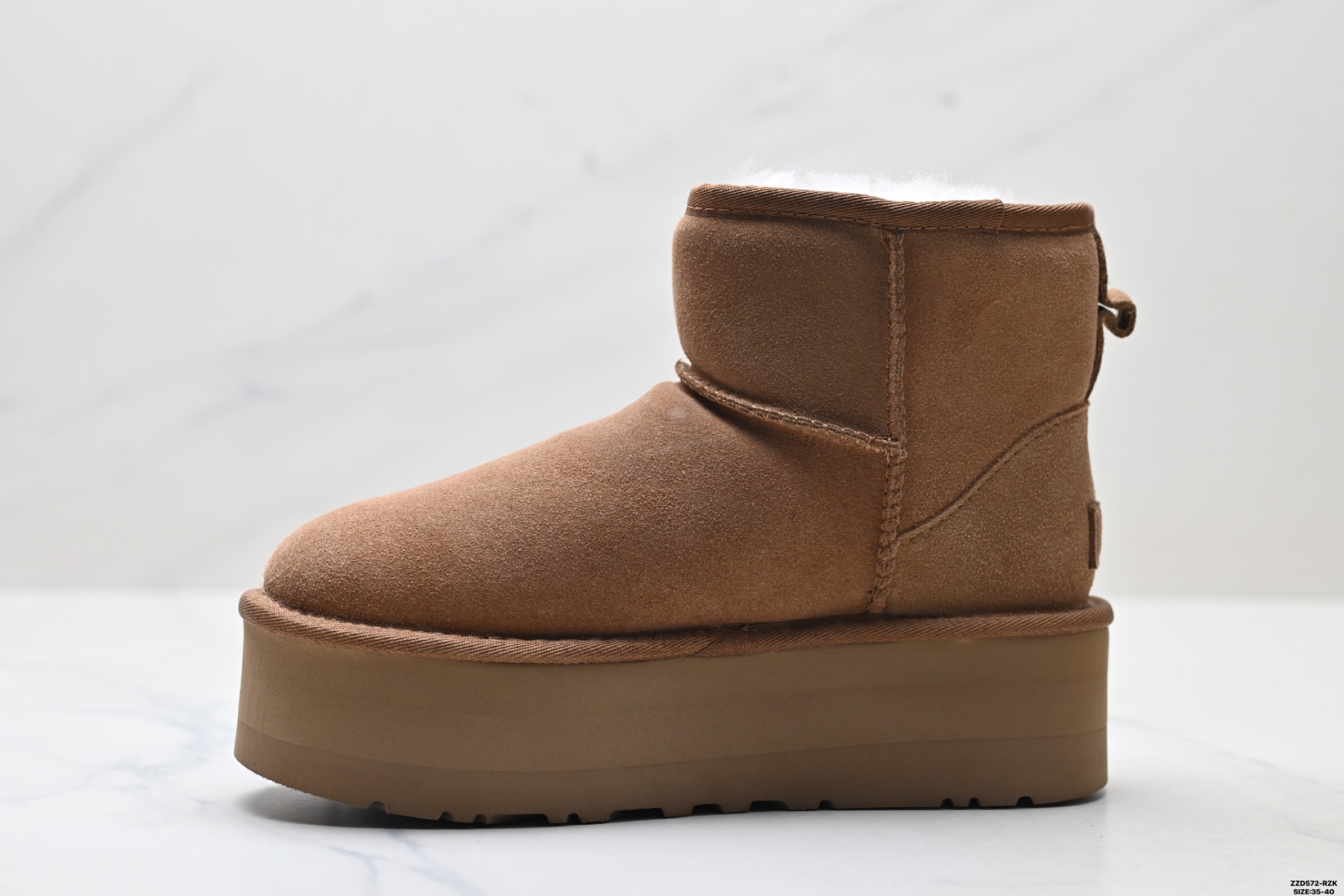 260 UGG雪地靴女 5CM松糕厚底明星宋妍霏同款短靴 1135092-Chinese UA Cheap High Quatity Brand Clothes Bags handbags Sneakers wholesale wholesaler seller from China Factory suppliers Fashion Clothing Shoes best Quality Beautiful Price 260 UGG雪地靴女 5CM松糕厚底明星宋妍霏同款短靴 1135092