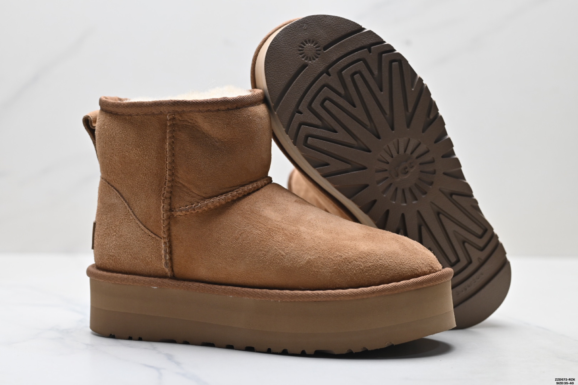 260 UGG 周冬雨3cm厚底迷你短靴 UGG2022秋冬新款 女士经典迷你厚底短筒靴