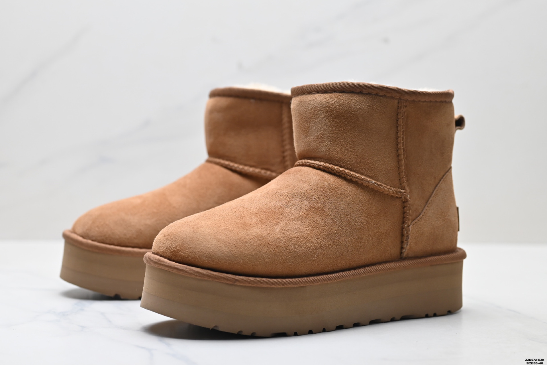 260 UGG 周冬雨3cm厚底迷你短靴 UGG2022秋冬新款 女士经典迷你厚底短筒靴
