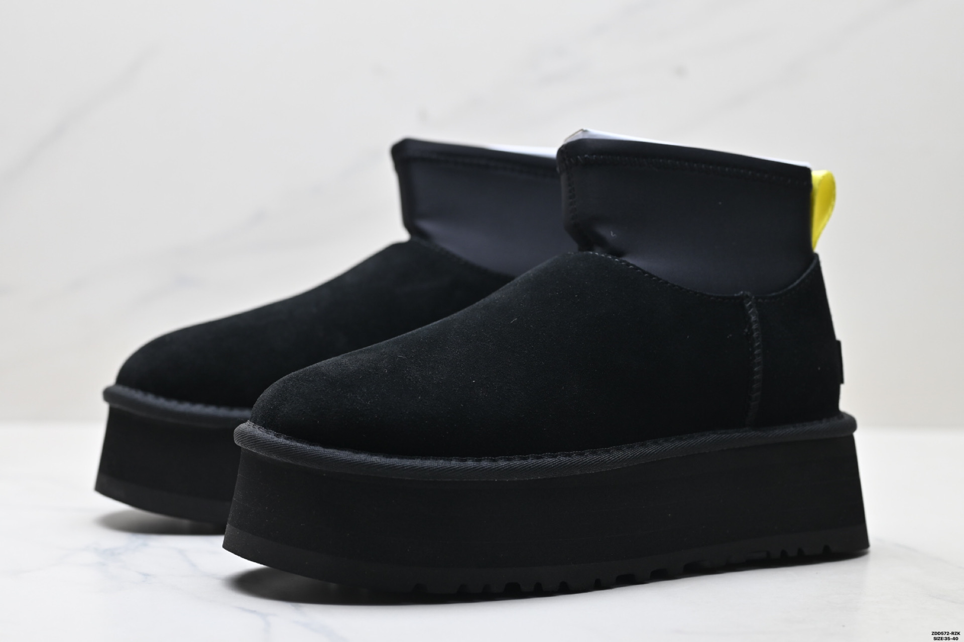 240 UGG牛反绒 保暖增高 加厚耐磨平底舒适气质 袜套款 短筒雪地靴