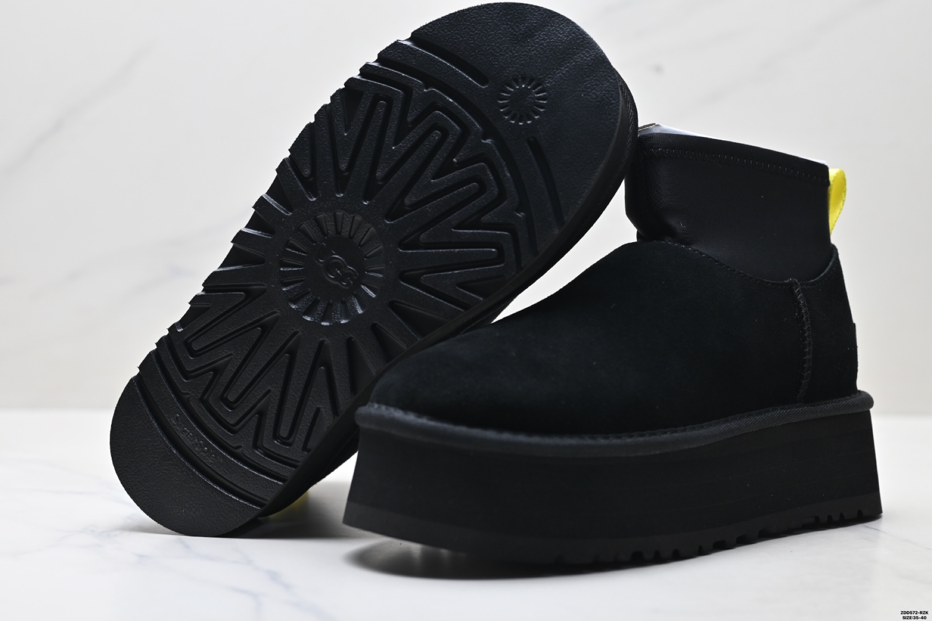 240 UGG牛反绒 保暖增高 加厚耐磨平底舒适气质 袜套款 短筒雪地靴