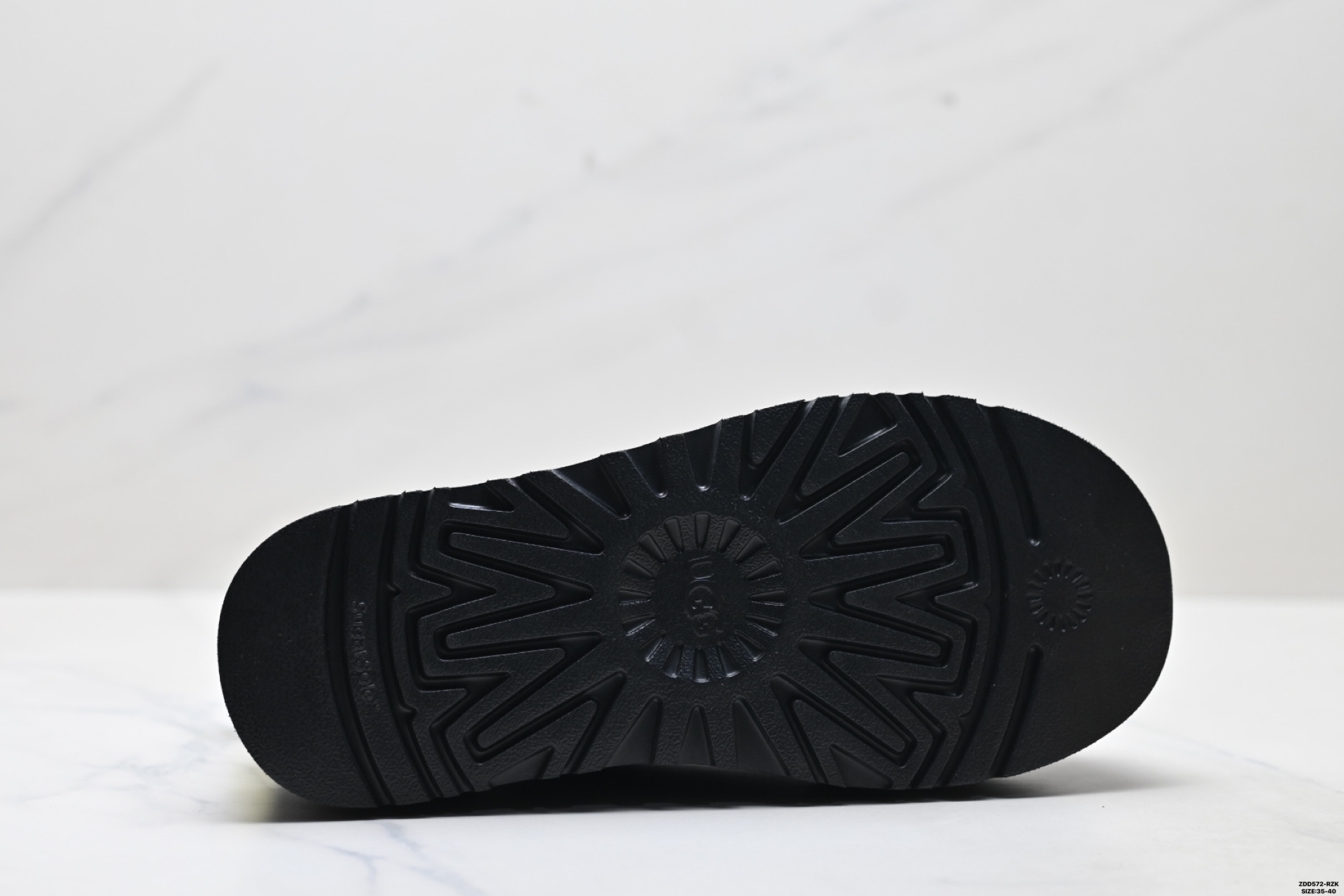 240 UGG牛反绒 保暖增高 加厚耐磨平底舒适气质 袜套款 短筒雪地靴