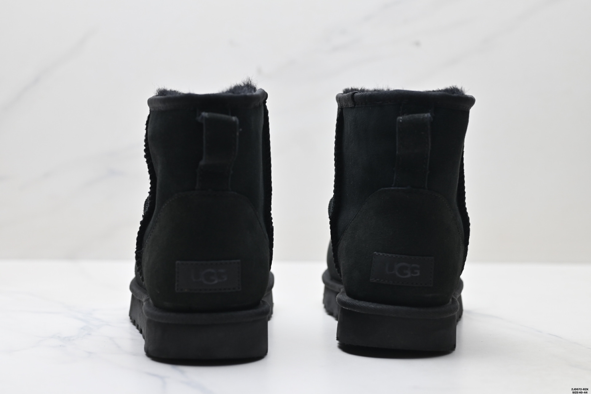 250 UGG CLASSIC MINI II 麂皮 中筒保暖雪地靴 1016222