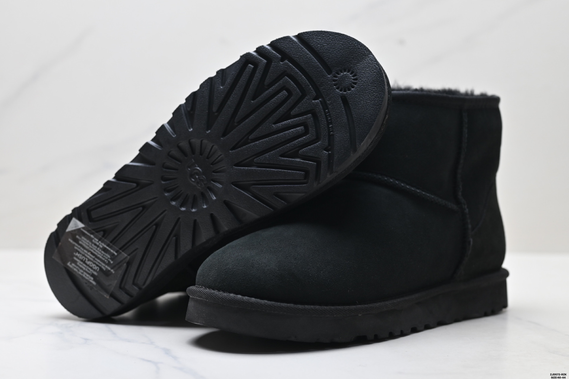 250 UGG CLASSIC MINI II 麂皮 中筒保暖雪地靴 1016222