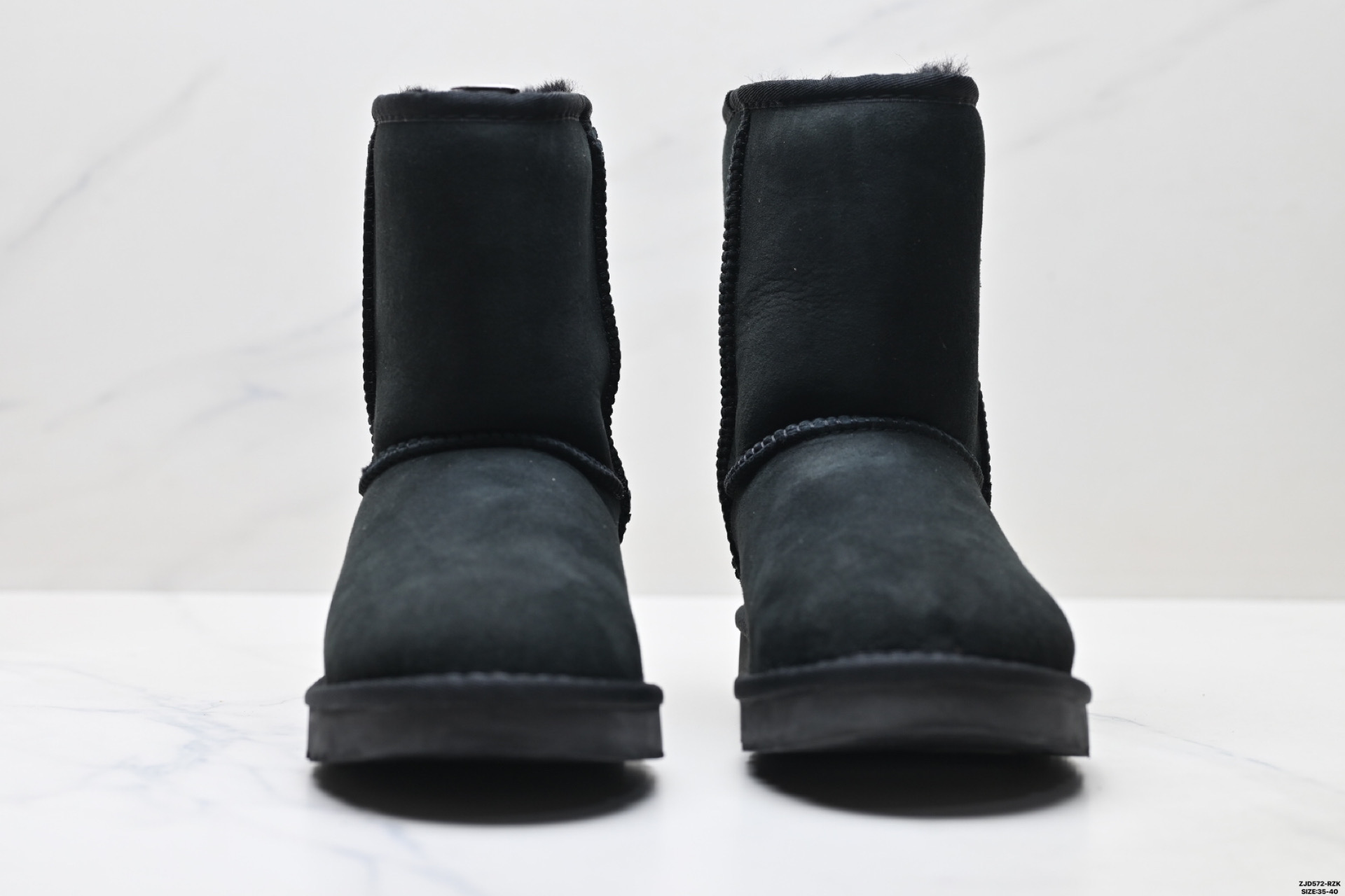 UGG Classic Short II Botas de Nieve de Gamuza para Mujer - Calidez y Comodidad 8 i1758643960152 4354 0 6