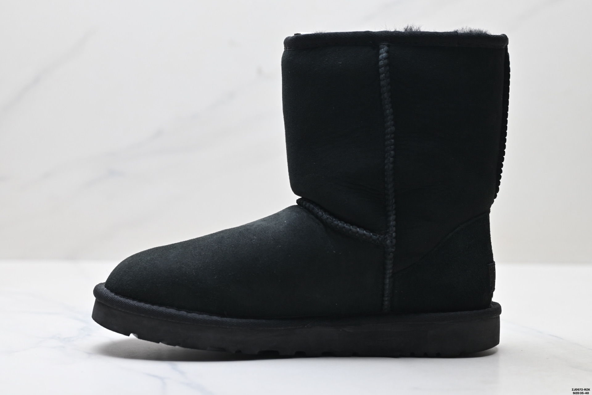 UGG Classic Short II Botas de Nieve de Gamuza para Mujer - Calidez y Comodidad 4 i1758643960153 3306 0 2