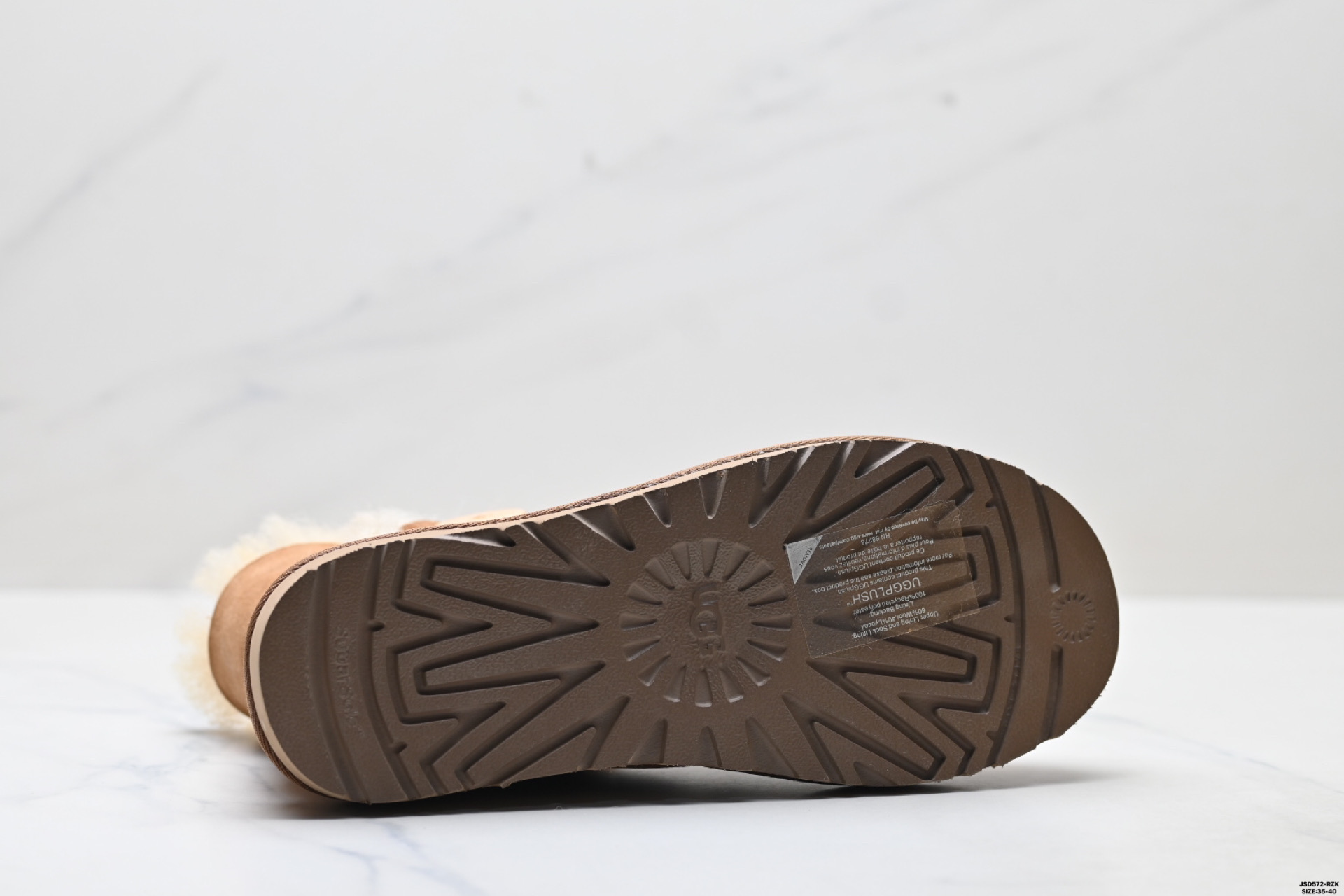 UGG Mini Bailey Button II Botas Cortas de Invierno para Mujer 10 i1758644168976 9140 0 8