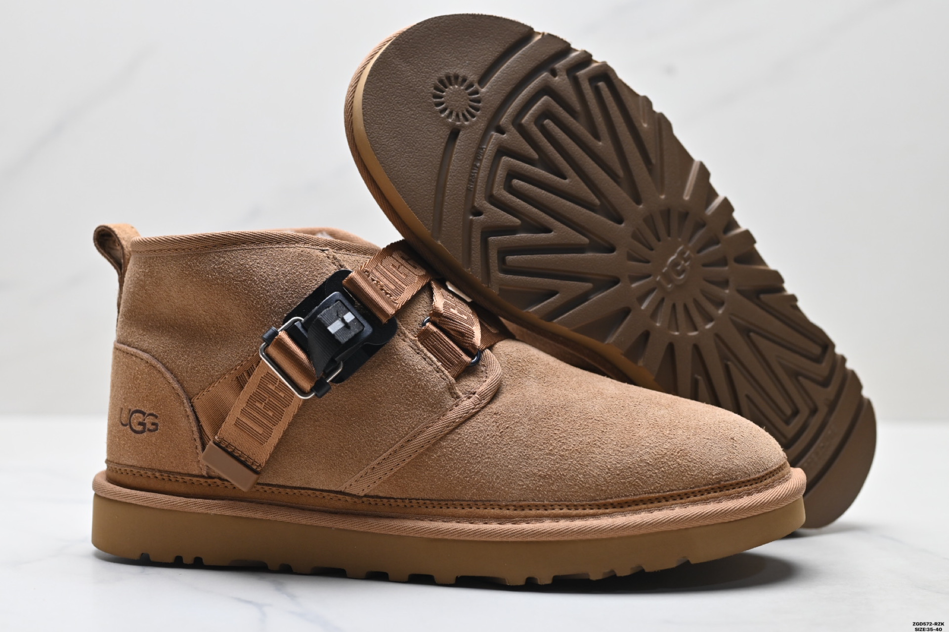 300 UGG牛反绒 保暖防滑纽姆搭扣款加绒 及踝 雪地靴