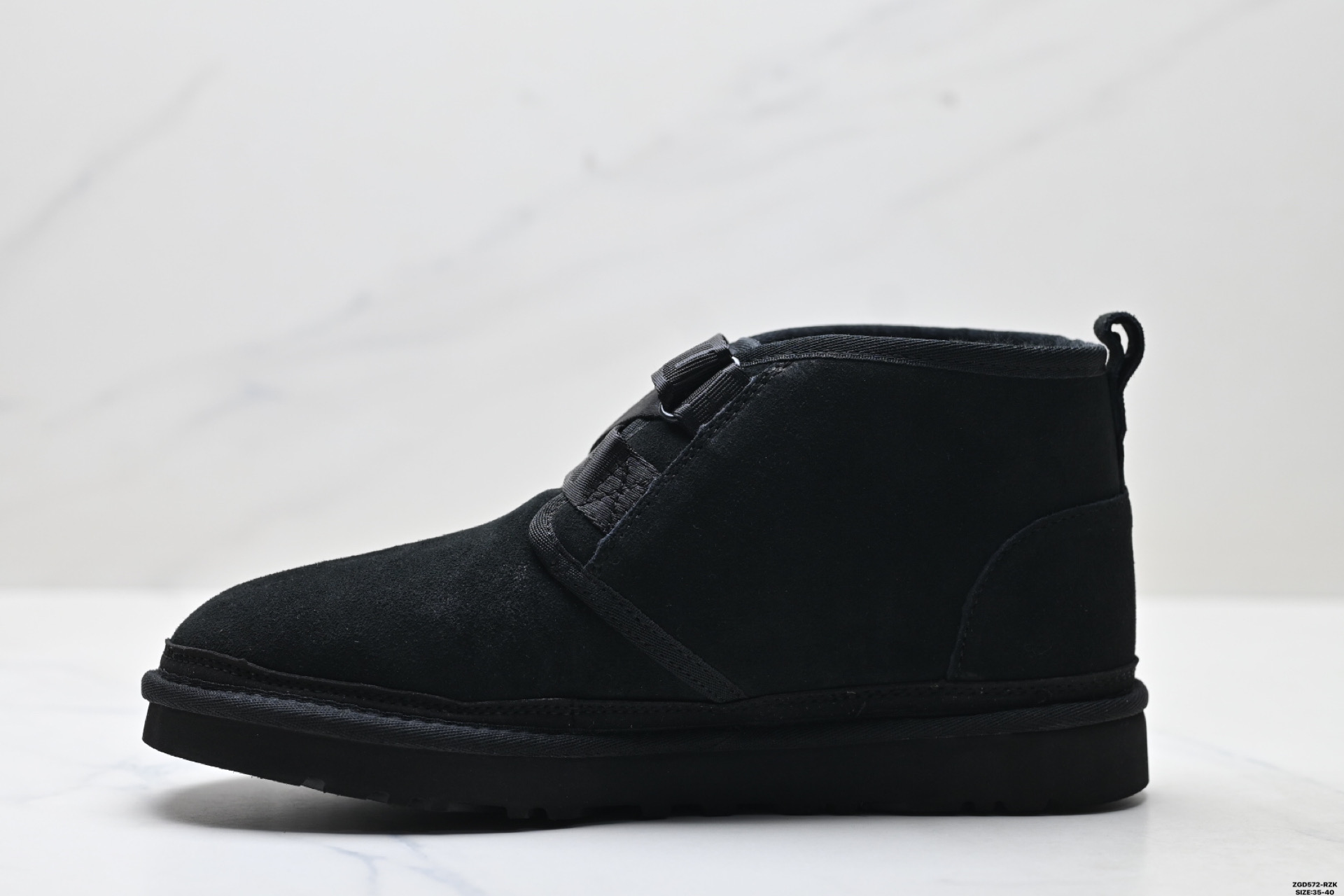 UGG Botas de Nieve de Gamuza Negra con Hebilla Ajustable para Mujer 4 i1758644368307 5348 0 2