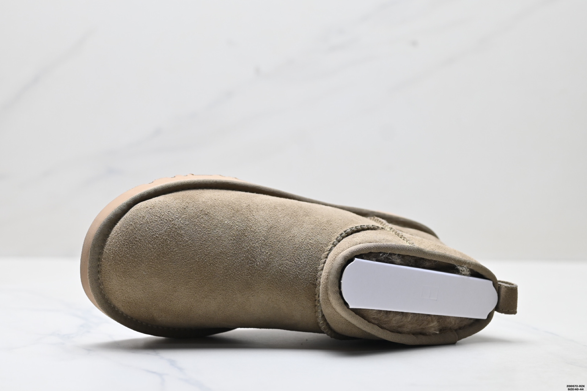 240 UGG CLASSIC ULTRA MINI 舒适柔软时尚 耐磨增高保暖 一脚蹬保暖雪地靴 1137391-Chinese UA Cheap High Quatity Brand Clothes Bags handbags Sneakers wholesale wholesaler seller from China Factory suppliers Fashion Clothing Shoes best Quality Beautiful Price 240 UGG CLASSIC ULTRA MINI 舒适柔软时尚 耐磨增高保暖 一脚蹬保暖雪地靴 1137391