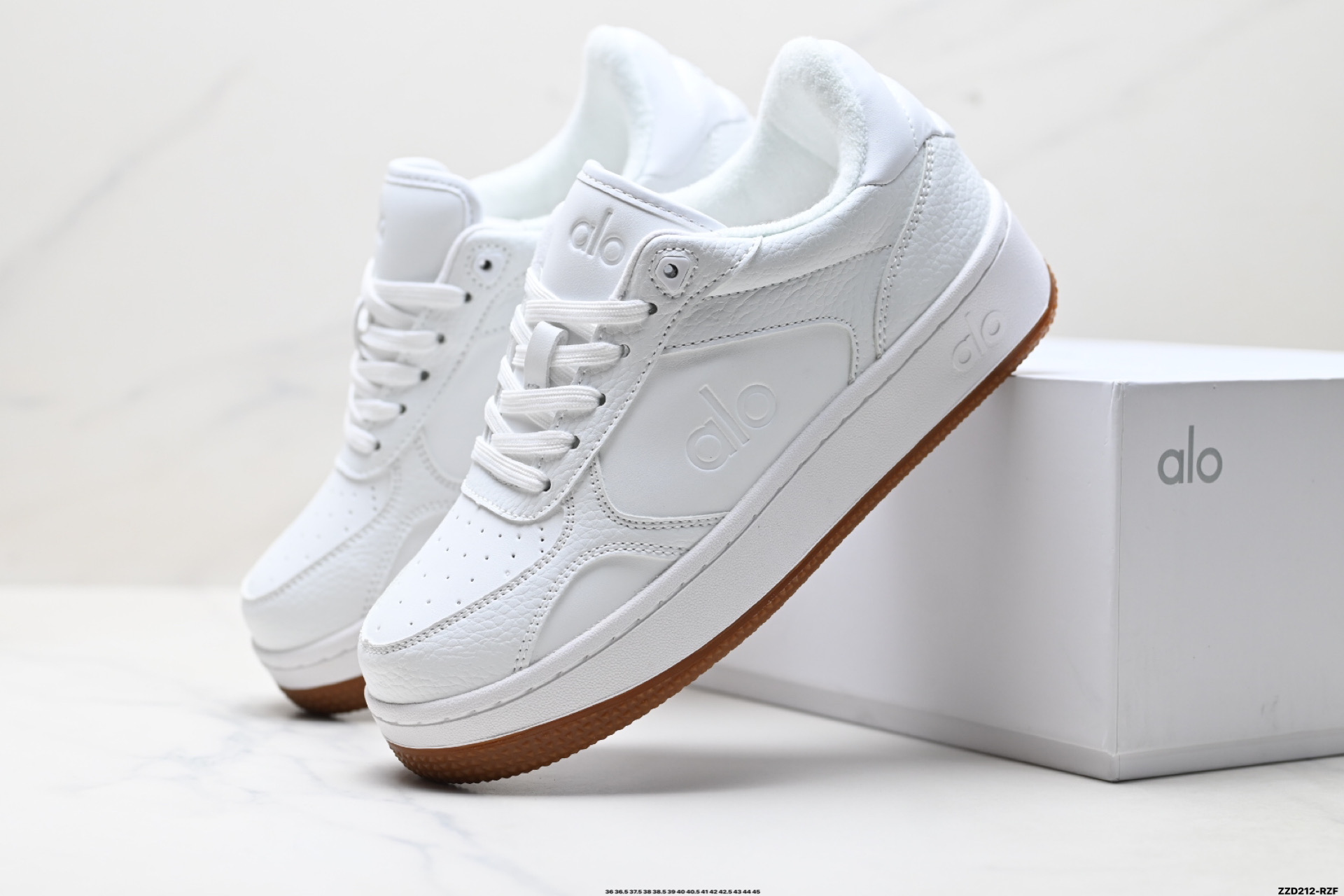 260 金智秀同款厚底alojiar加绒小白鞋女25新款百搭休闲运动鞋增高板本鞋