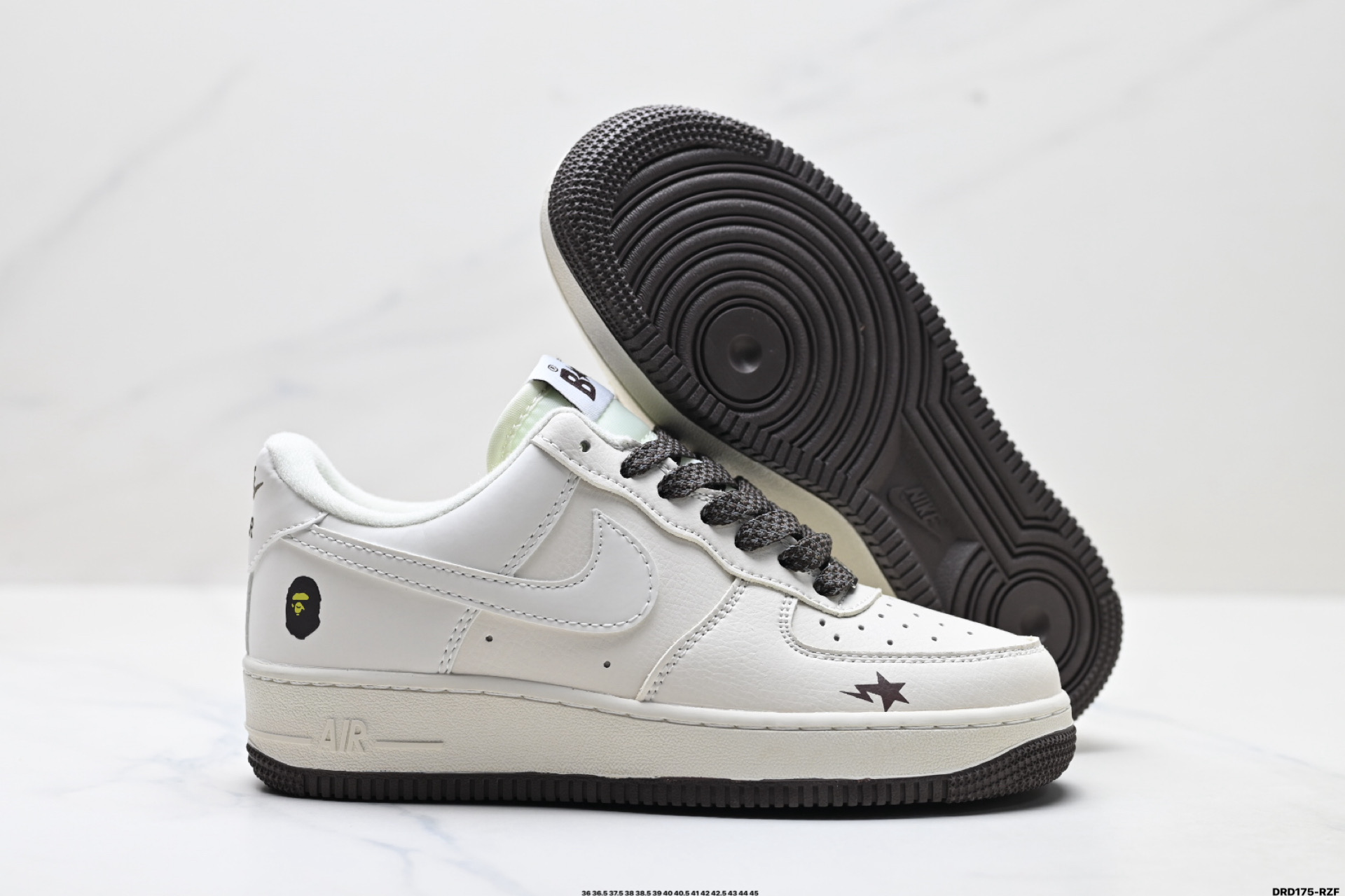 特价‼️💰110
公司级✅NIKE AIR FORCE 1‘07
原楦头原纸板 打造纯正低帮空军版型
专注外贸渠道 全掌内置蜂窝气垫 
原盒配件 原厂中底钢印、拉帮完美
货号:YZ8115-003
Size:36 36.5 37.5 38 38.5 39 40 40.5 41 42 42.5 43 44 45
ID:DRD175-RZF