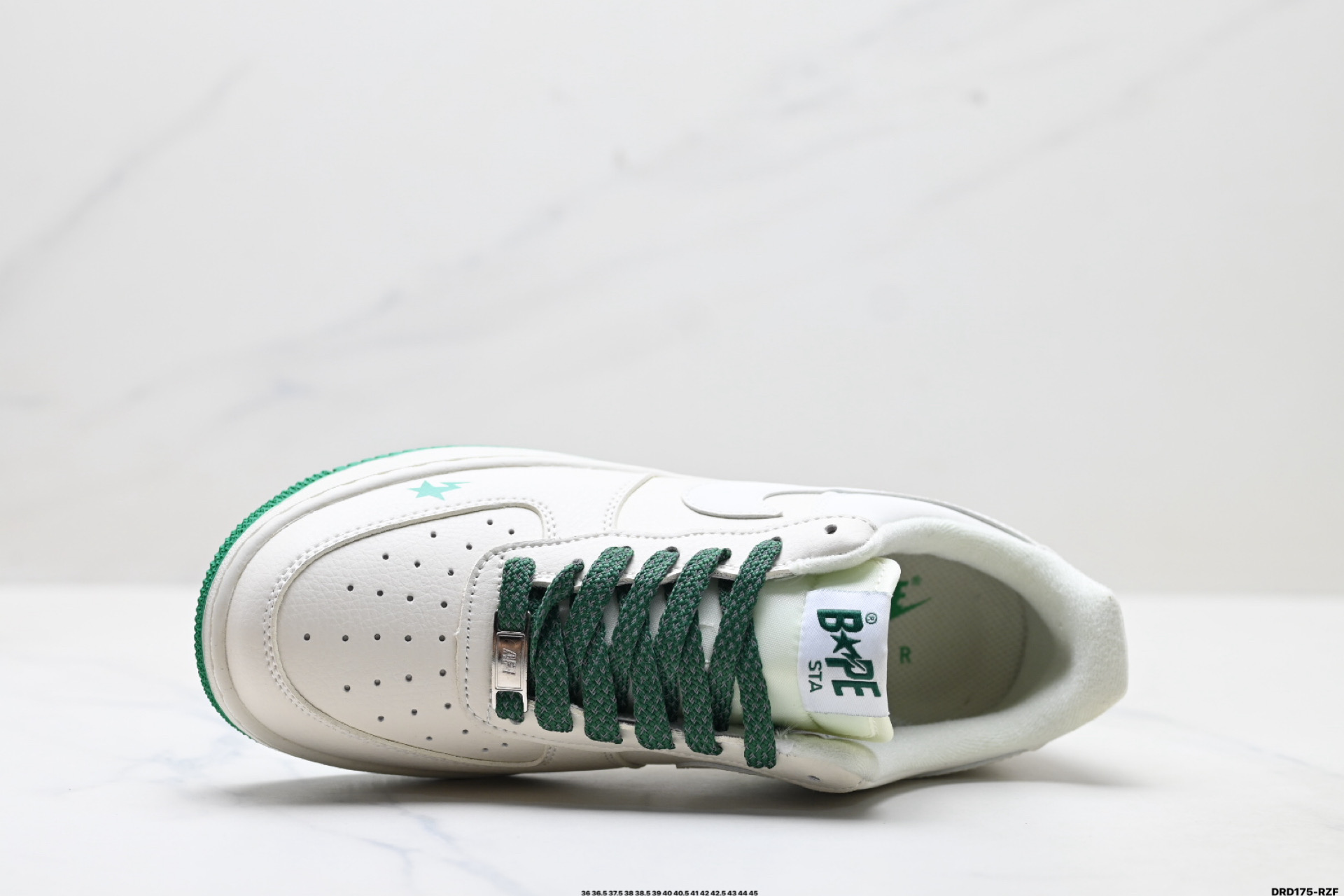 特价‼️💰110
公司级✅NIKE AIR FORCE 1‘07
原楦头原纸板 打造纯正低帮空军版型
专注外贸渠道 全掌内置蜂窝气垫 
原盒配件 原厂中底钢印、拉帮完美
货号:YZ8115-003
Size:36 36.5 37.5 38 38.5 39 40 40.5 41 42 42.5 43 44 45
ID:DRD175-RZF