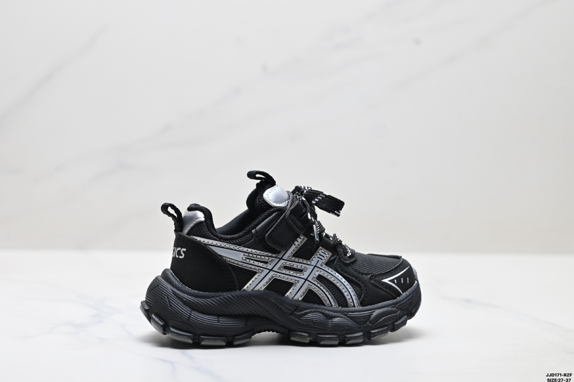 140 童鞋Asics 亚瑟士 透气运动鞋 网眼鞋面 配合部分合成革材质 采用全新AHAR+橡胶材质 更加耐磨 1201A789-001-Chinese UA Cheap High Quatity Brand Clothes Bags handbags Sneakers wholesale wholesaler seller from China Factory suppliers Fashion Clothing Shoes best Quality Beautiful Price 140 童鞋Asics 亚瑟士 透气运动鞋 网眼鞋面 配合部分合成革材质 采用全新AHAR+橡胶材质 更加耐磨 1201A789-001