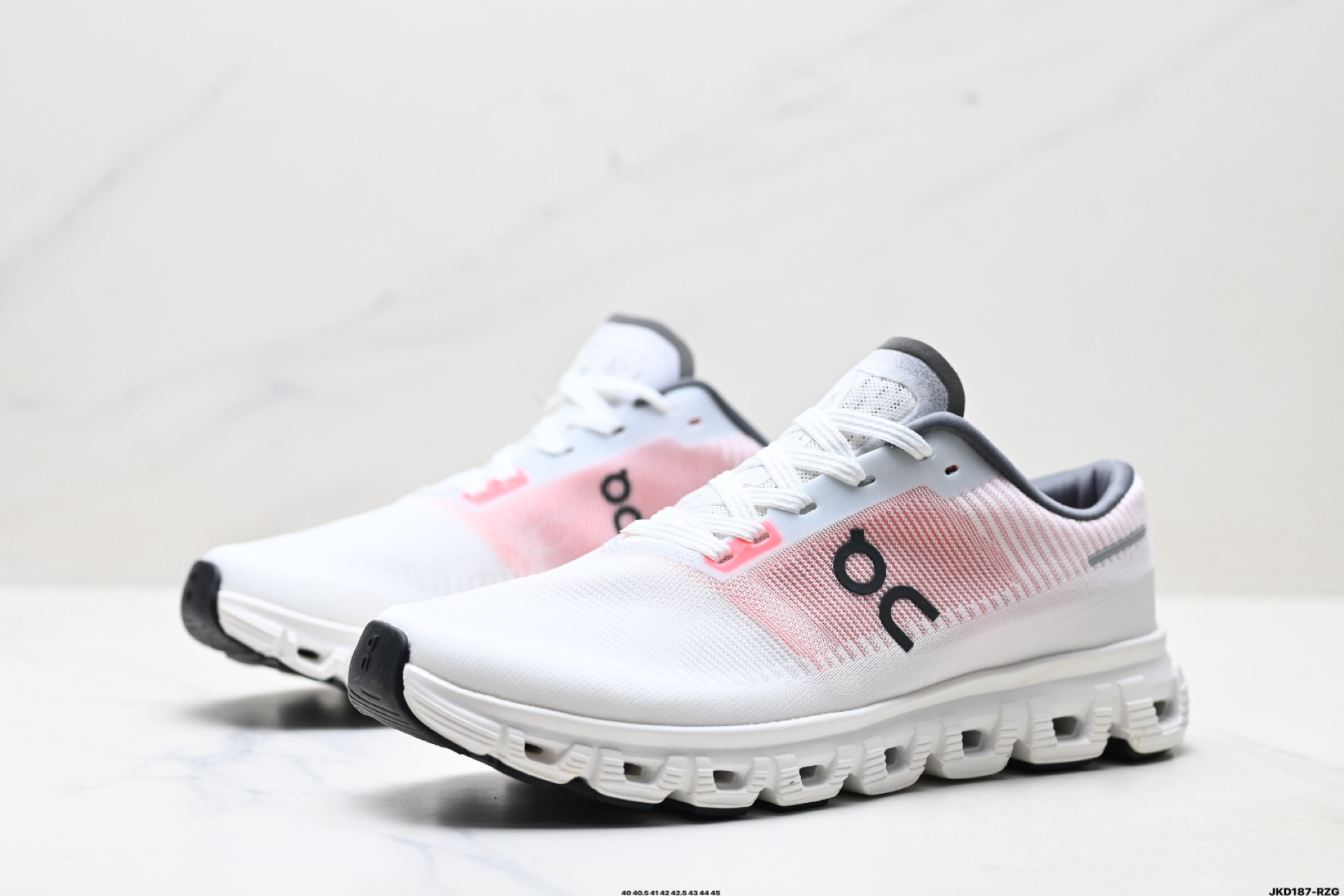 170 On昂跑 Cloud 6 Push 轻量运动休闲鞋 轻量透气的工程网格结合环保人造麂皮