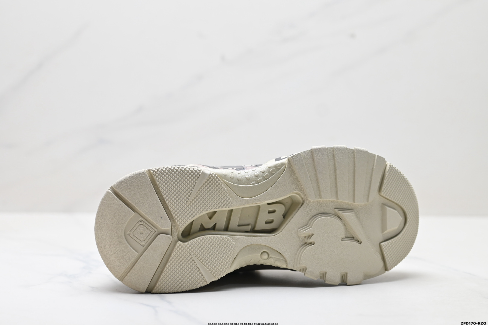 280 MLB BIGBALL CHUNKY PIXEL ‘DIY定制’ 简约时尚 百搭 包裹性保暖防滑防水减震 低帮 板鞋 3ASXCA12N