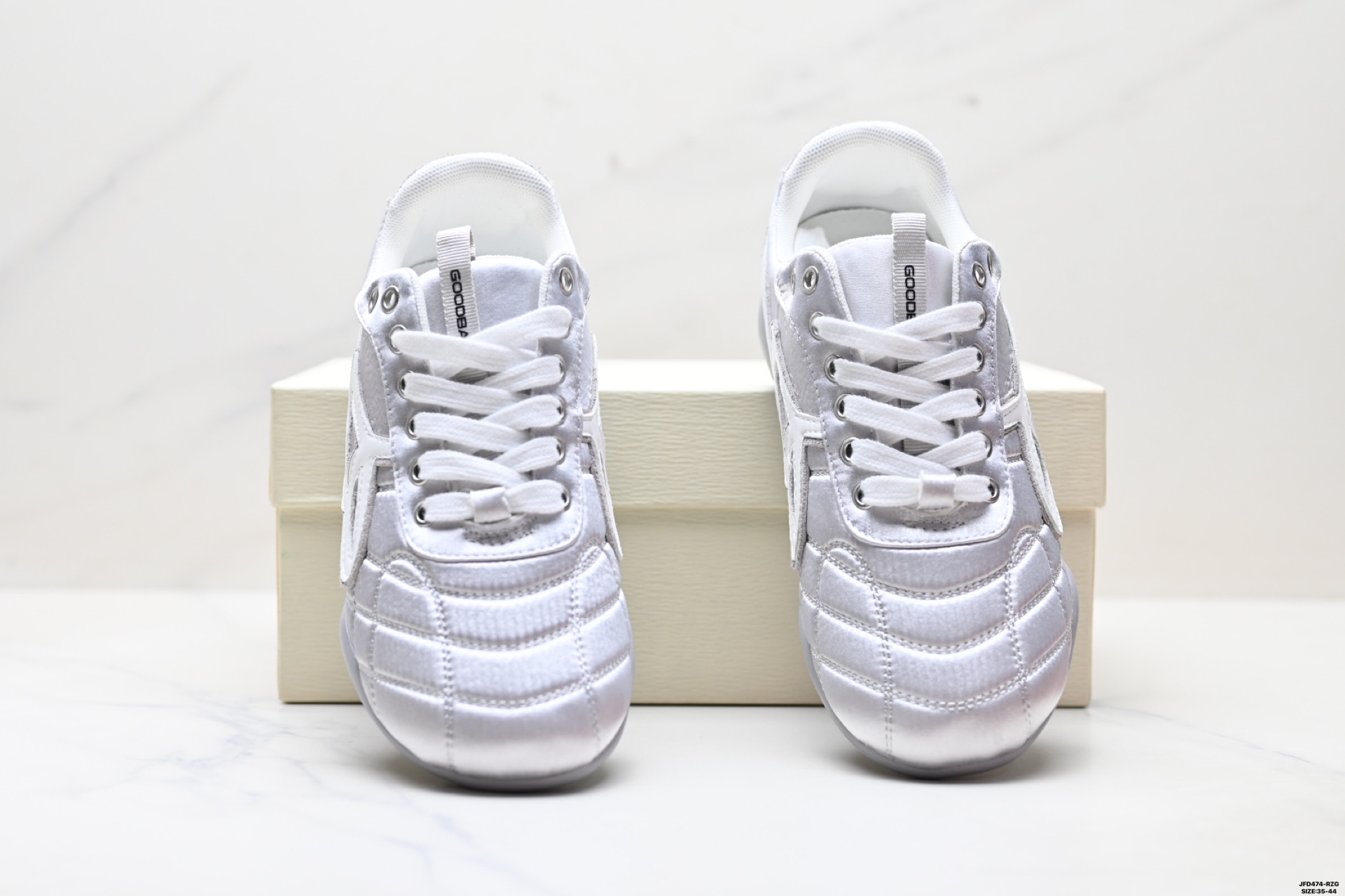 180 GOOD BAI 白敬亭同款 复古时尚流浪鞋 网纹格 赛车鞋设计搭配做旧效果 P851792F03-Chinese UA Cheap High Quatity Brand Clothes Bags handbags Sneakers wholesale wholesaler seller from China Factory suppliers Fashion Clothing Shoes best Quality Beautiful Price 180 GOOD BAI 白敬亭同款 复古时尚流浪鞋 网纹格 赛车鞋设计搭配做旧效果 P851792F03