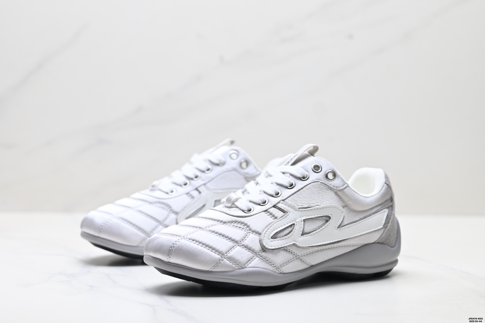 180 GOOD BAI 白敬亭同款 复古时尚流浪鞋 网纹格 赛车鞋设计搭配做旧效果 P851792F03-Chinese UA Cheap High Quatity Brand Clothes Bags handbags Sneakers wholesale wholesaler seller from China Factory suppliers Fashion Clothing Shoes best Quality Beautiful Price 180 GOOD BAI 白敬亭同款 复古时尚流浪鞋 网纹格 赛车鞋设计搭配做旧效果 P851792F03