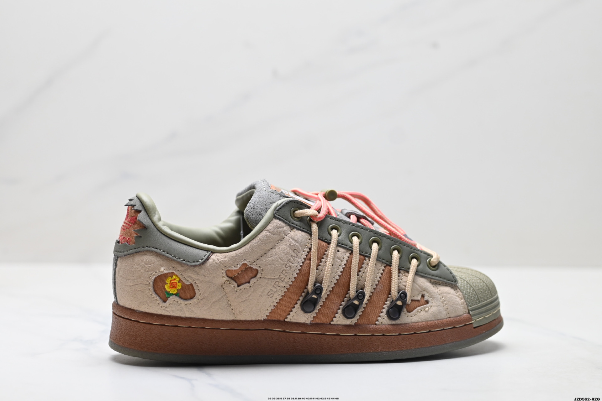 Adidas Superstar ‘Rabbit Hole’ Zapatillas Casual Retro Unisex con Cordones