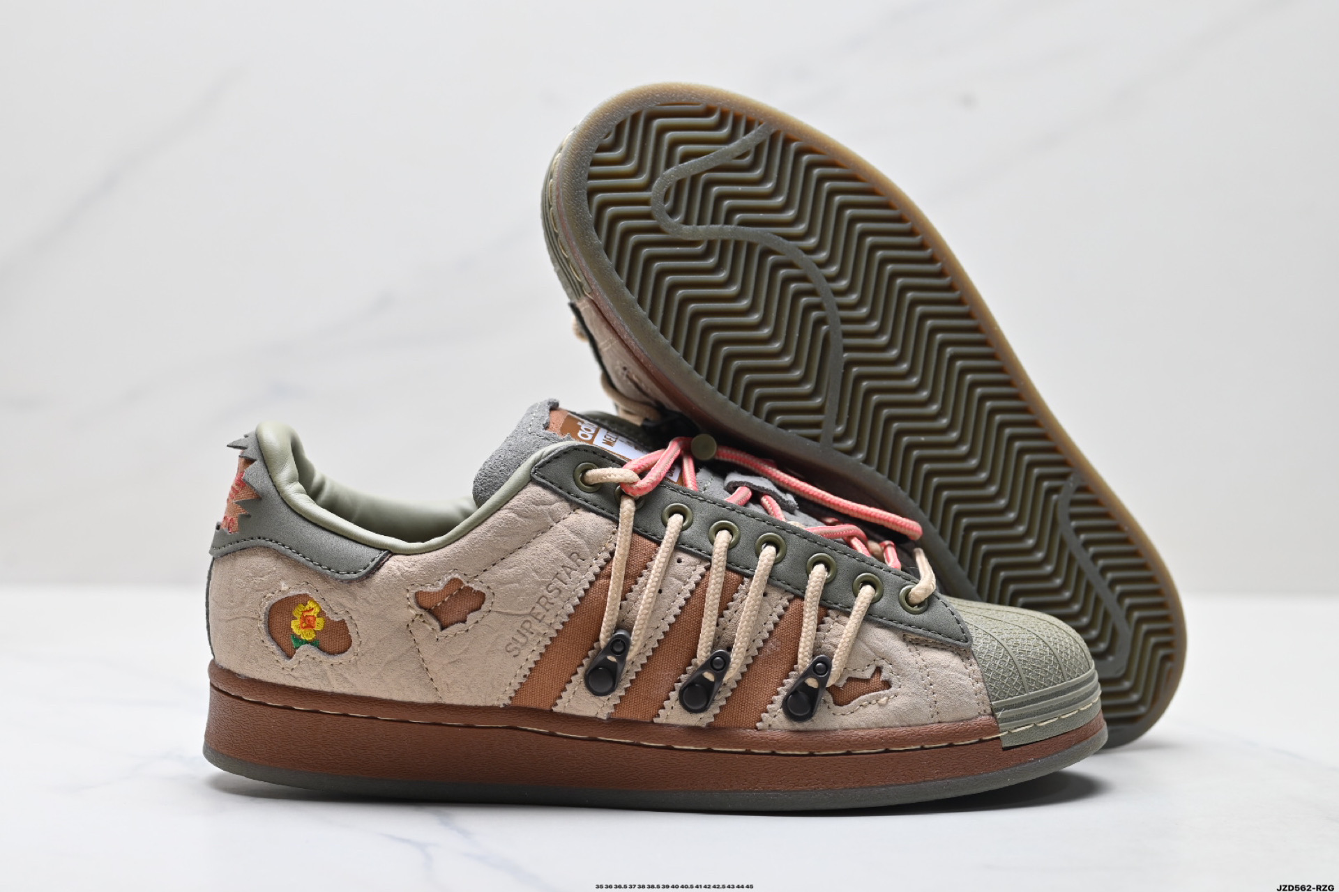 Adidas Superstar 'Rabbit Hole' Zapatillas Casual Retro Unisex con Cordones 6 i1758816784263 2544 0 4