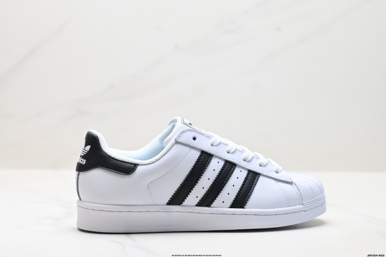 Adidas Originals Superstar Classic Casual Sneakers EG4958 - Iconic Style 1 Adidas Originals Superstar Classic Low-Top Sneakers – Style & Comfort