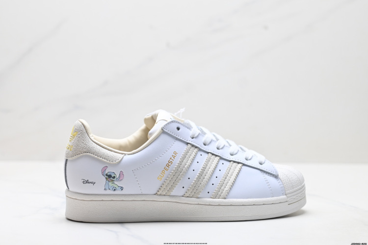 Adidas Originals Superstar x Disney Stitch Sneakers Low White JR8036 1 Adidas Originals Superstar x Disney Stitch Sneakers Low White JR8036