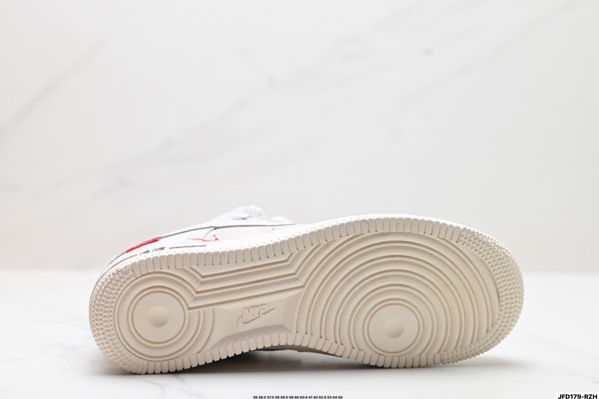 180 NIKE AIR FORCE 1‘07 LV8 SJ6698-020