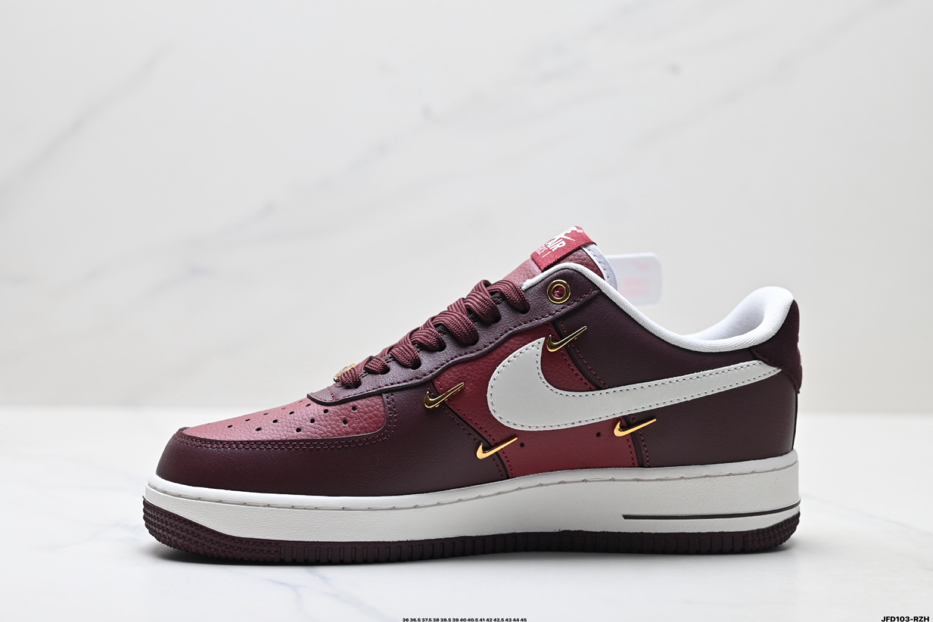 180 NIKE AIR FORCE 1‘07 LV8 IR0485-611