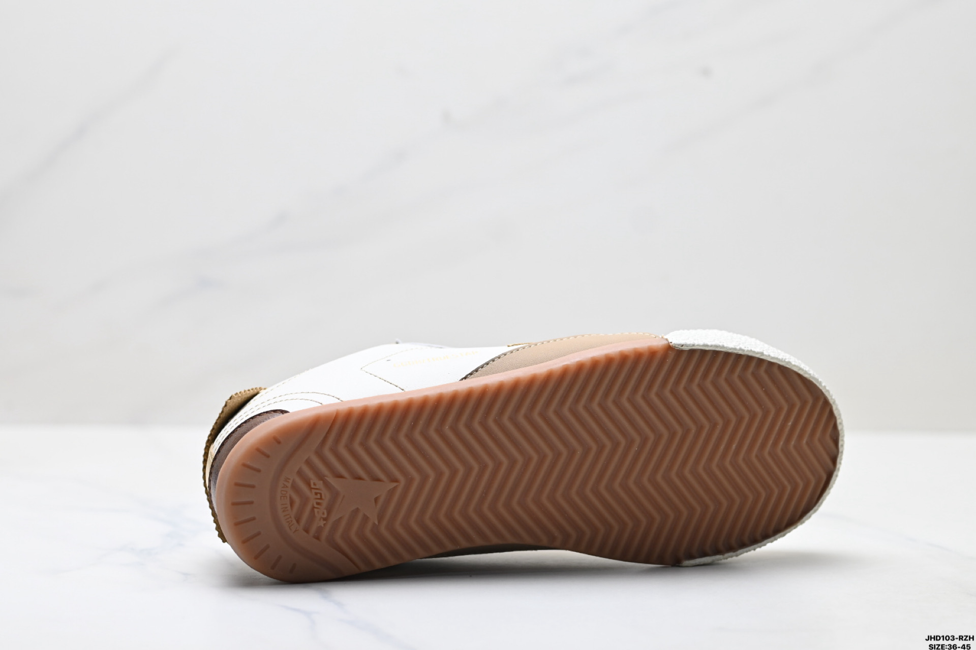 200 Golden Goose True-Star 烫金 星星 圆头系带 薄底 低帮休闲板鞋-Chinese UA Cheap High Quatity Brand Clothes Bags handbags Sneakers wholesale wholesaler seller from China Factory suppliers Fashion Clothing Shoes best Quality Beautiful Price 200 Golden Goose True-Star 烫金 星星 圆头系带 薄底 低帮休闲板鞋