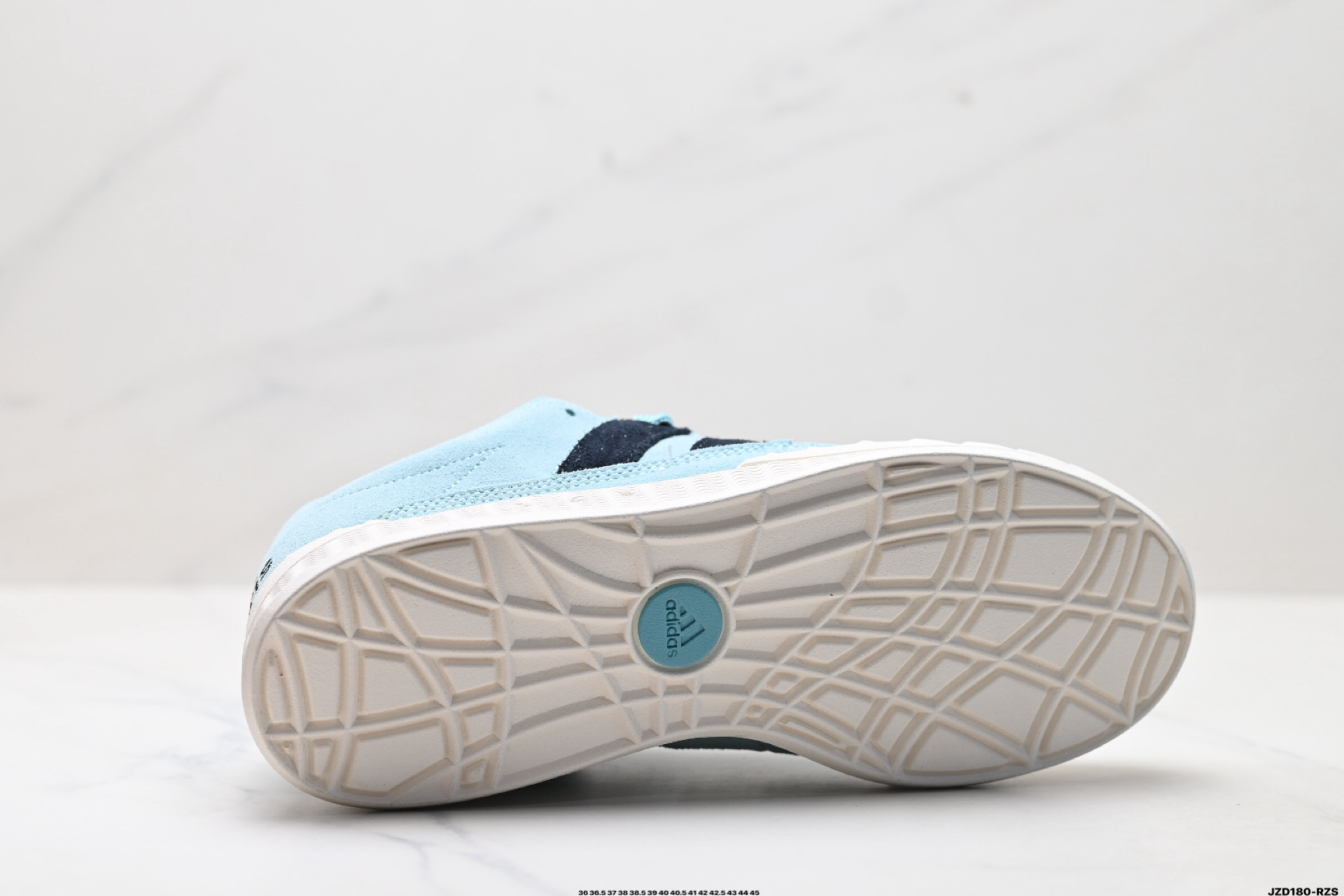 150 Adidas Adimatic Low 马蒂奇系列低帮 复古鲨鱼面包鞋运动休闲滑板板鞋 KI8880-Chinese UA Cheap High Quatity Brand Clothes Bags handbags Sneakers wholesale wholesaler seller from China Factory suppliers Fashion Clothing Shoes best Quality Beautiful Price 150 Adidas Adimatic Low 马蒂奇系列低帮 复古鲨鱼面包鞋运动休闲滑板板鞋 KI8880