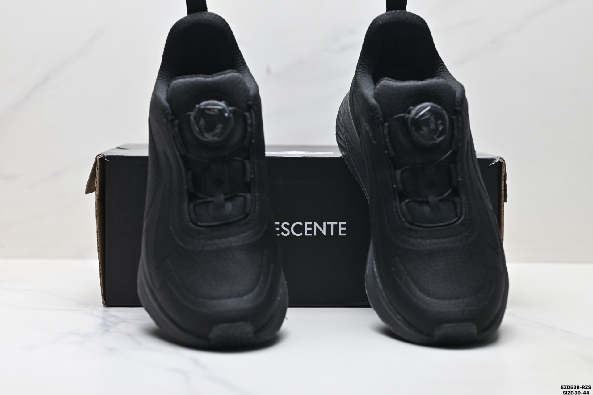 Descente LEVITATE III Zapatillas de Running Transpirables para Hombre, Negras 8 i1758989058992 1911 0 6