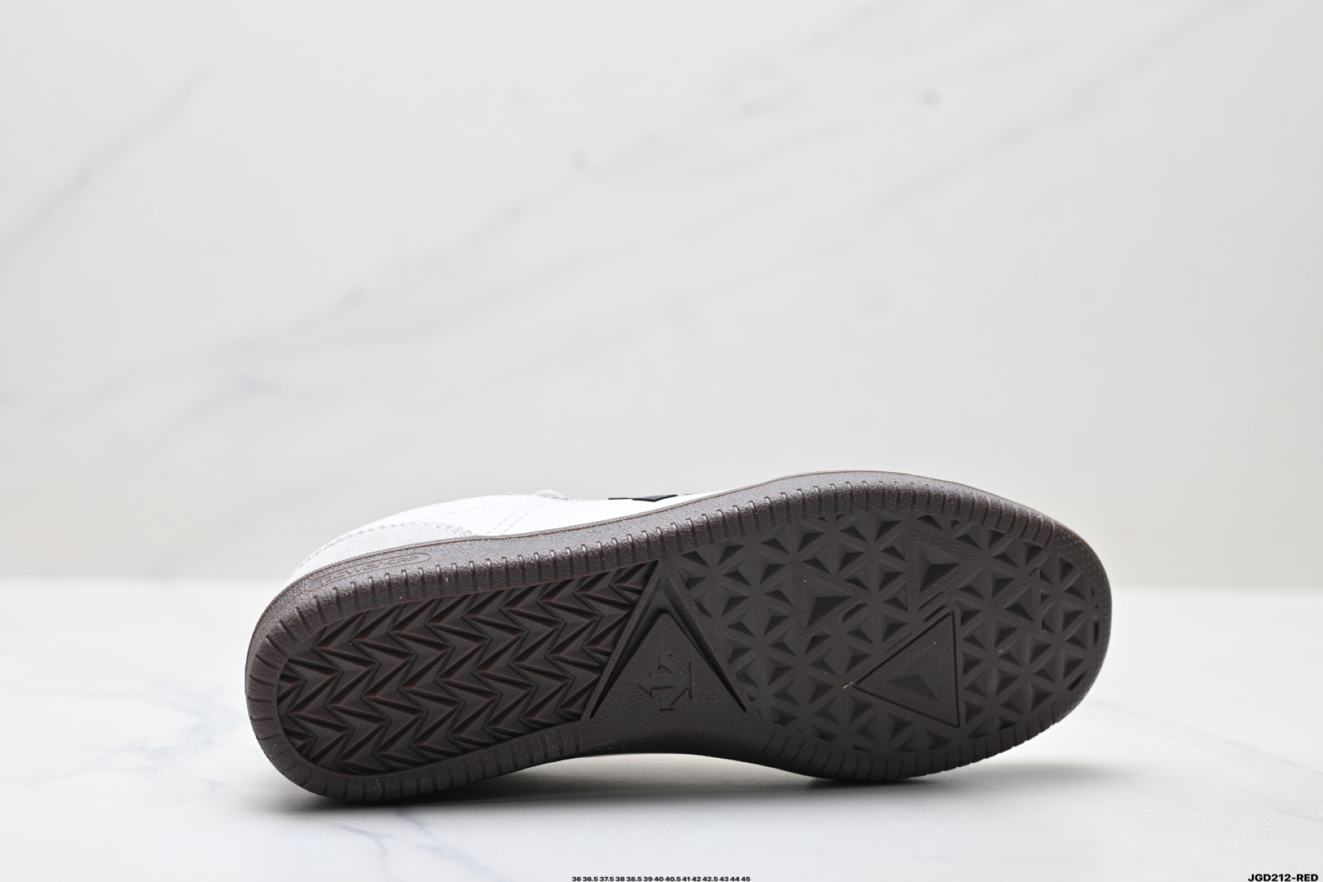 190 迪桑特DESCENTE EDGE COURT CLASSY 复古轻质 耐磨低帮板鞋 SQ323LSN75