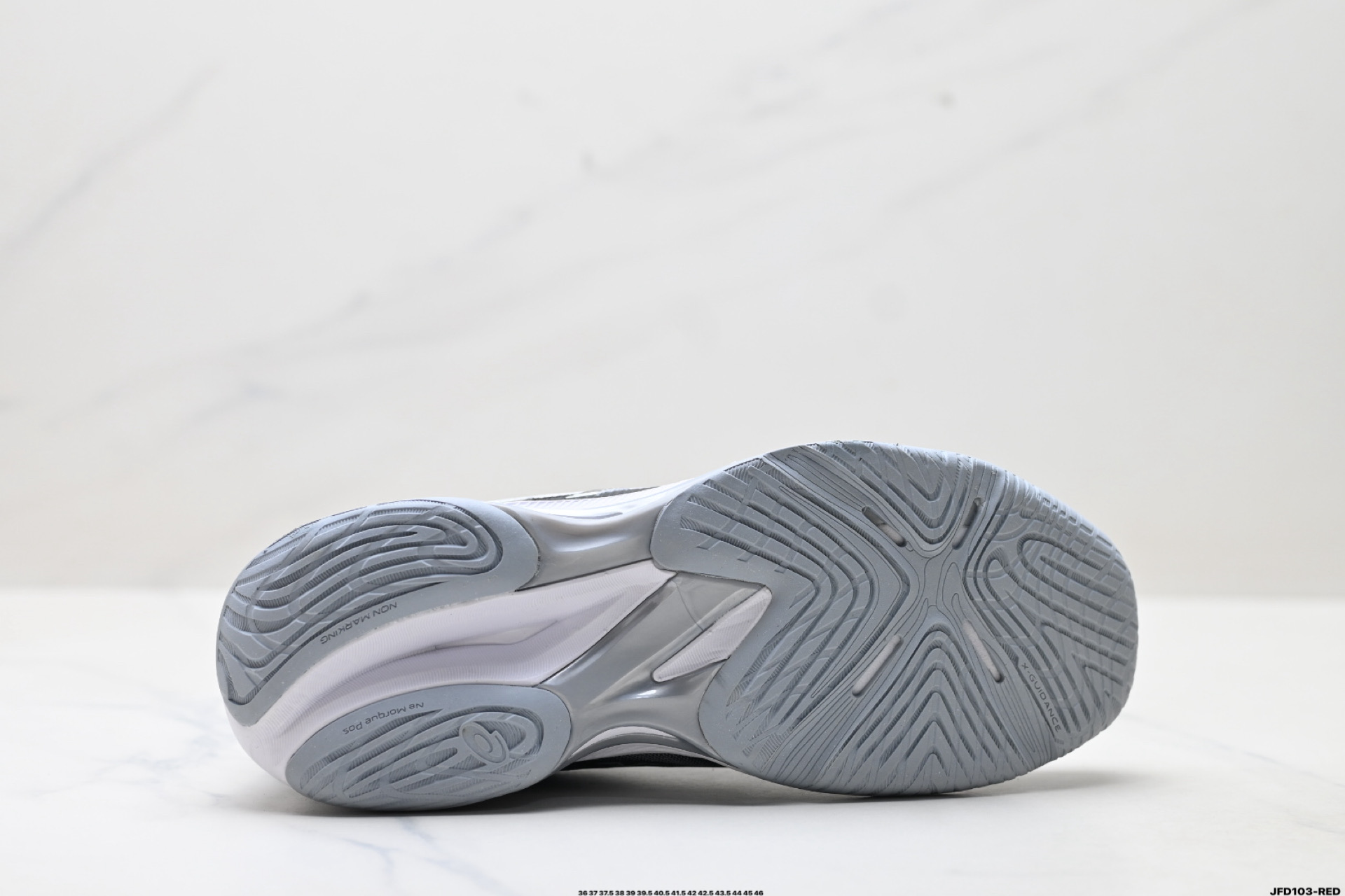 180 ASICS NETBURNER BALLISTIC FF 4 亚瑟士 专业训练鞋 1053A070-001