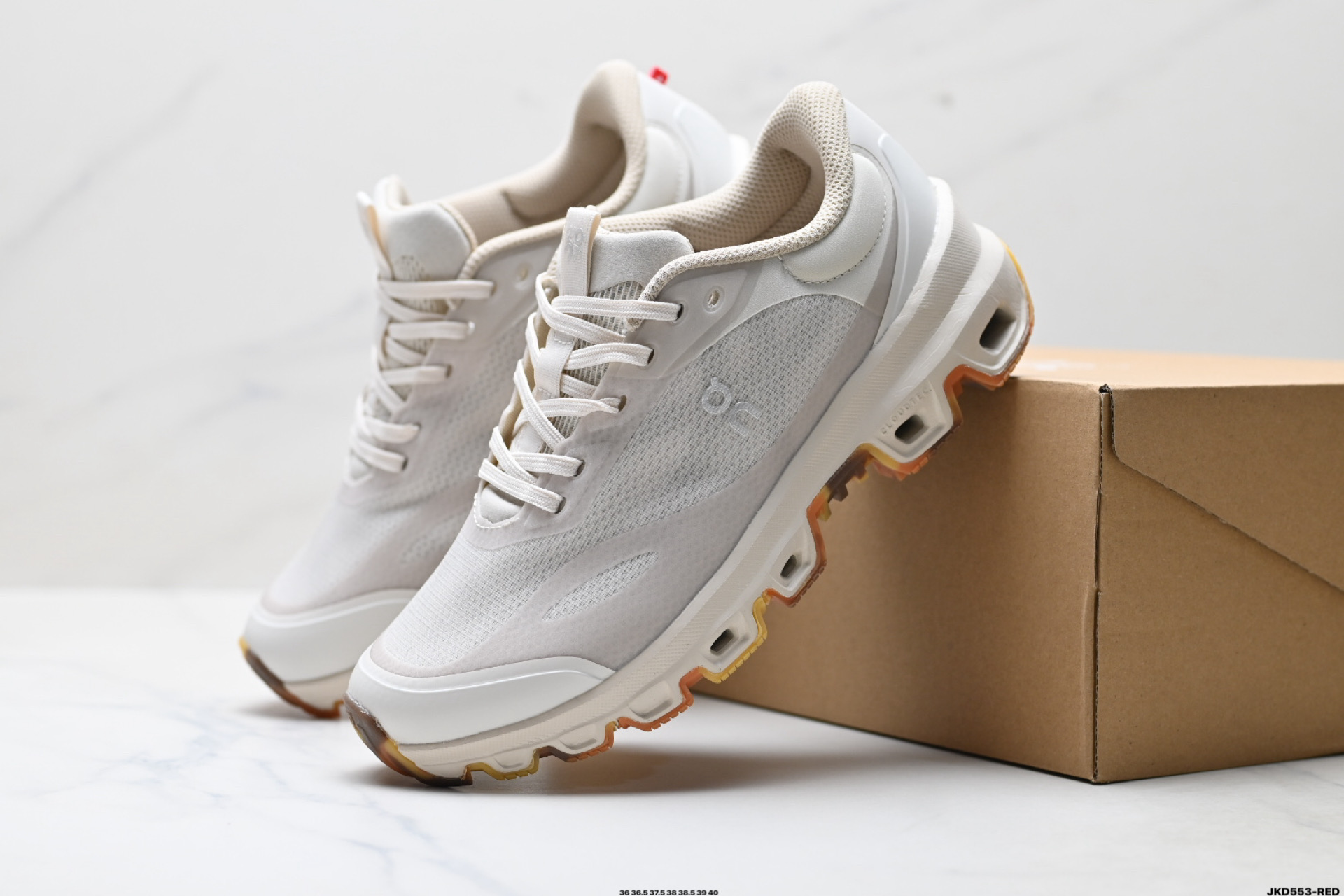 170 On昂跑 x LOEWE罗意威 Cloudventure 2.0 圆头系带 低帮休闲鞋