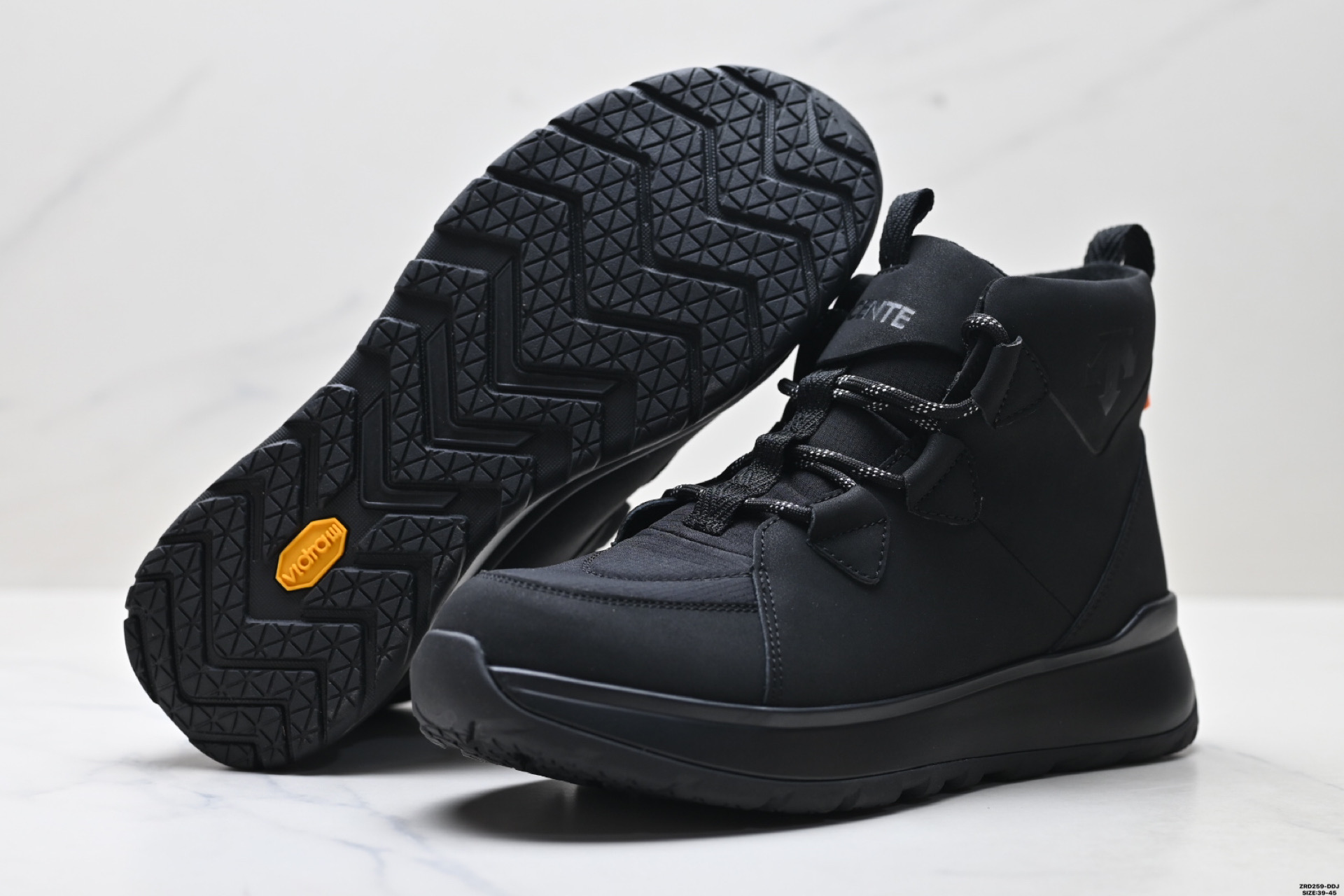 340 DESCENTE POLESTAR MID迪桑特运动休闲男女款耐磨缓震保暖雪地靴运动中帮 POLESTAR MID中帮雪地靴 D4431LBT