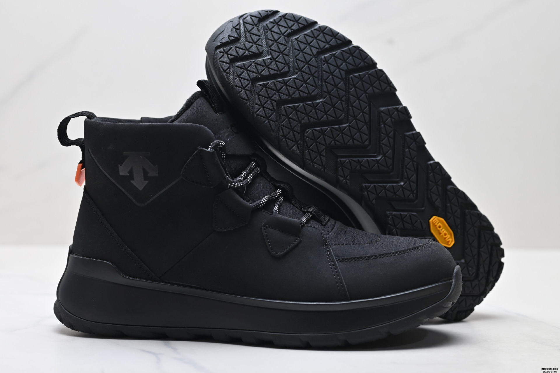 340 DESCENTE POLESTAR MID迪桑特运动休闲男女款耐磨缓震保暖雪地靴运动中帮 POLESTAR MID中帮雪地靴 D4431LBT