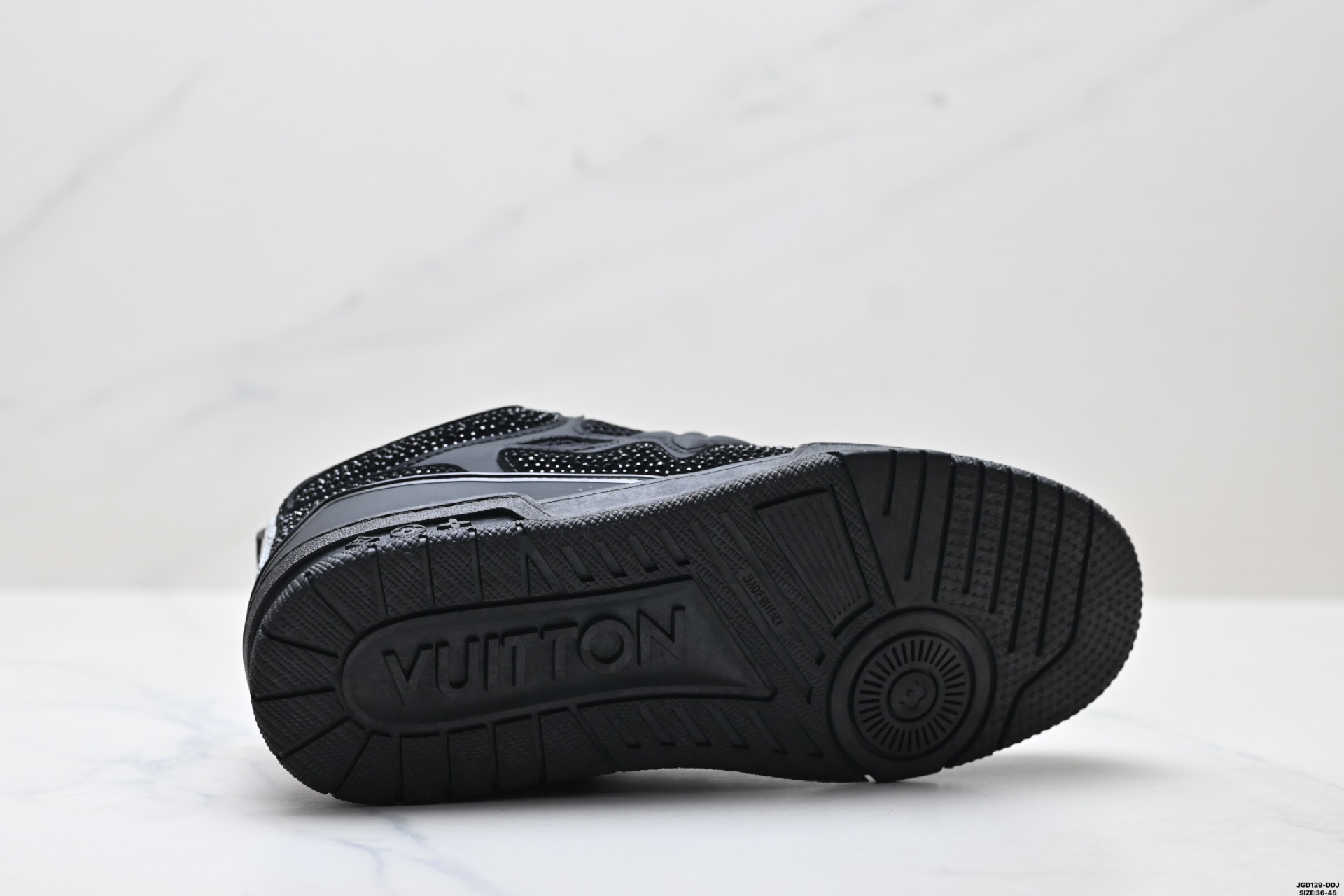 Louis Vuitton Trainer Sneaker Low - Elegancia y Comodidad en Cada Paso 10 i1759245473084 9059 0 8