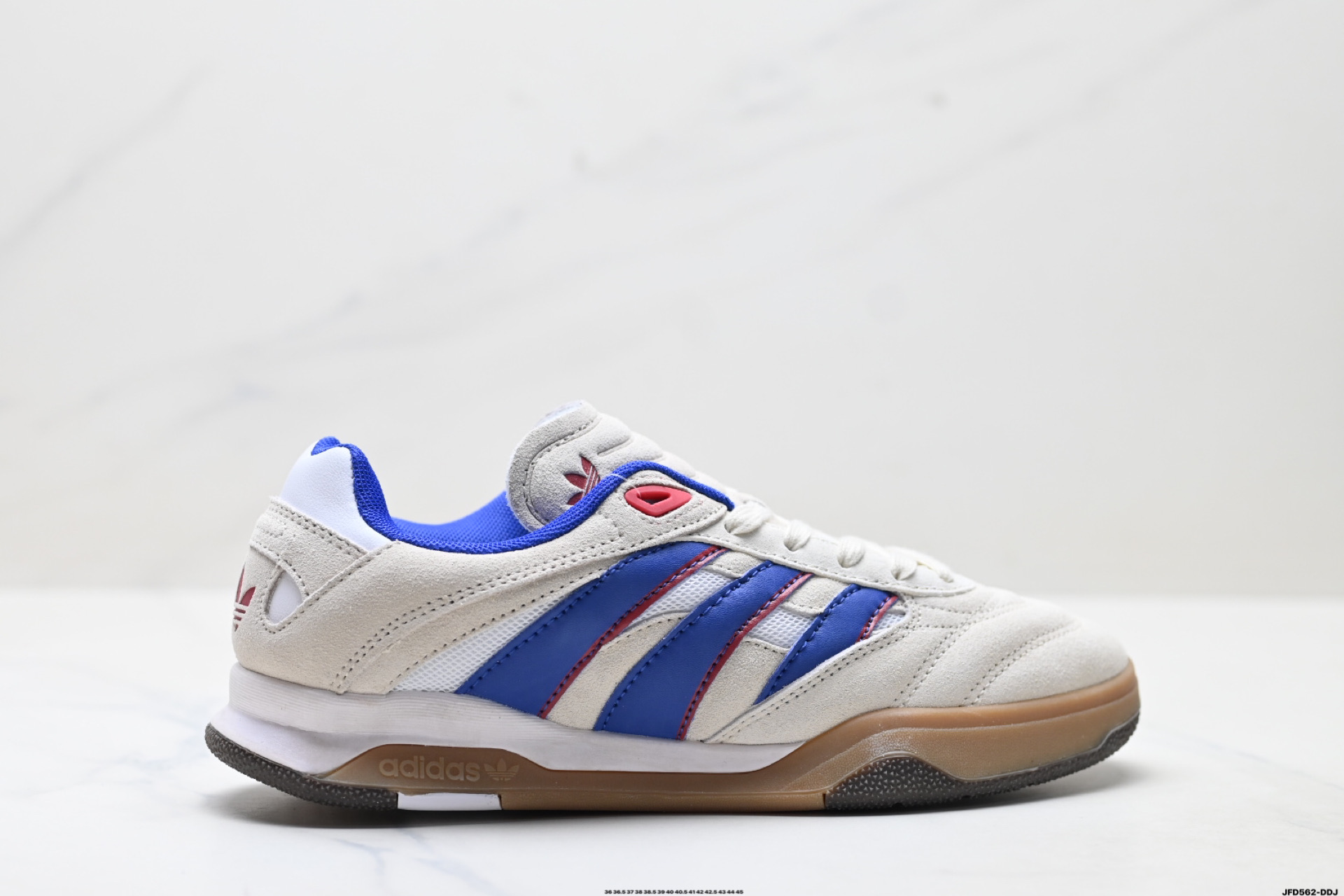 180 阿迪达斯ADIDAS PREDATOR FREESTYLE 复古单品 IH5499