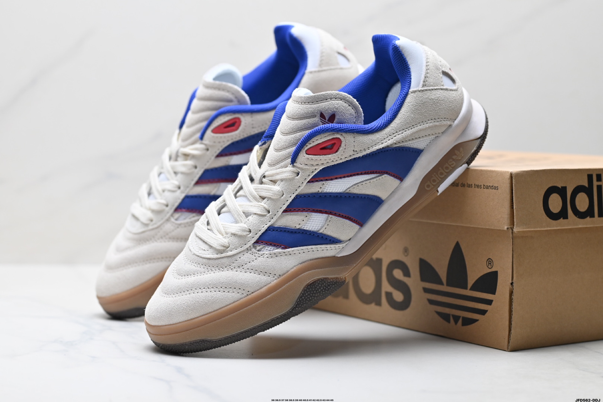 180 阿迪达斯ADIDAS PREDATOR FREESTYLE 复古单品 IH5499