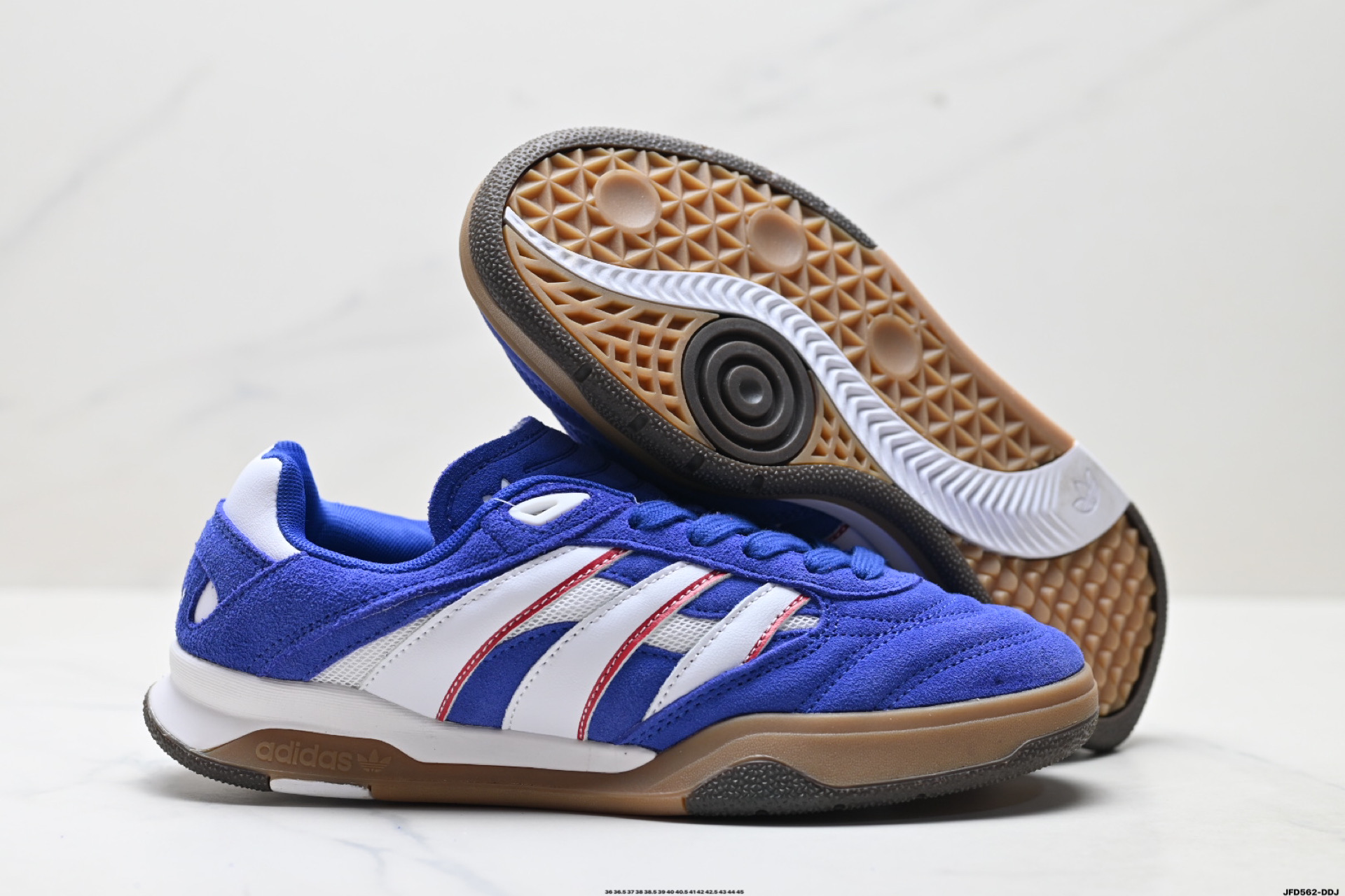 180 阿迪达斯ADIDAS PREDATOR FREESTYLE 复古单品 IH5499